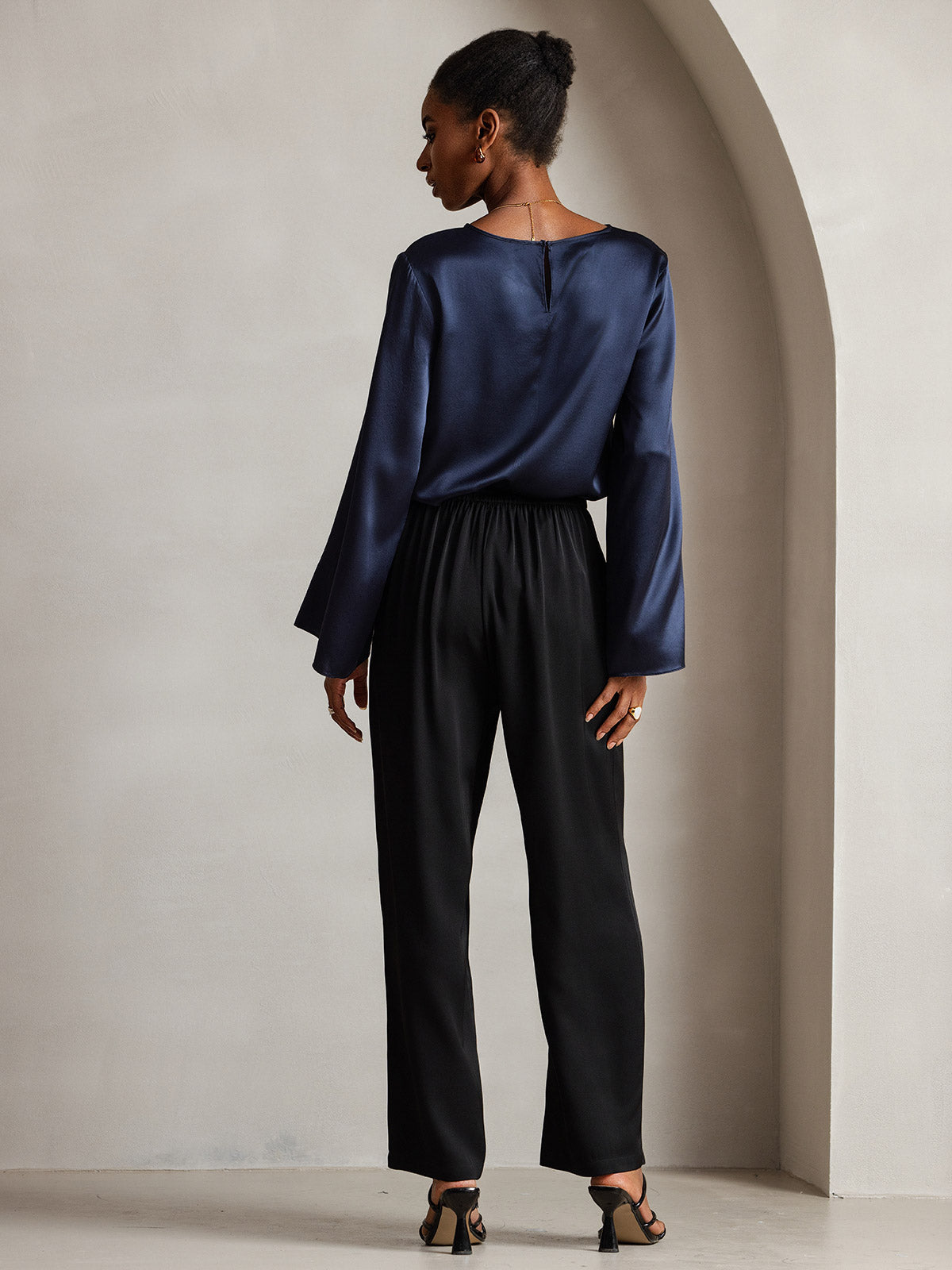[Dark Blue] SilkSilky-UK 19Momme Silk Long Sleeve Round Neck Women's T-Shirt 002