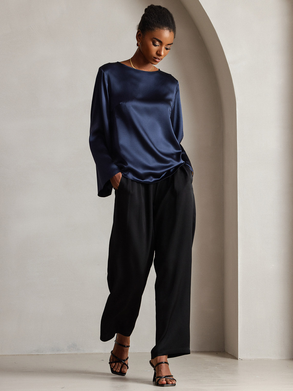 [Dark Blue] SilkSilky-UK 19Momme Silk Long Sleeve Round Neck Women's T-Shirt 004