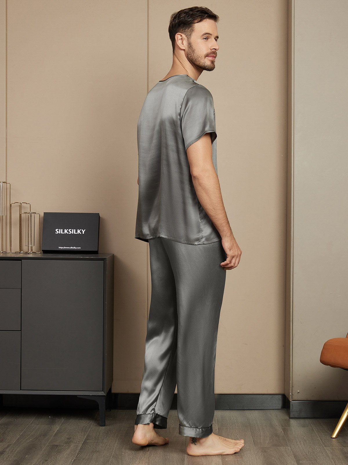 [Dark Gray] SilkSilky-UK Pure Silk Short Sleeve Round Neck Men's Pyjamas 002
