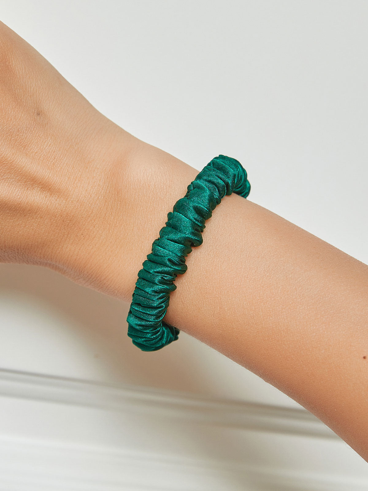 [Dark Green] SilkSilky-UK 19Momme Pure Silk Scrunchie 001
