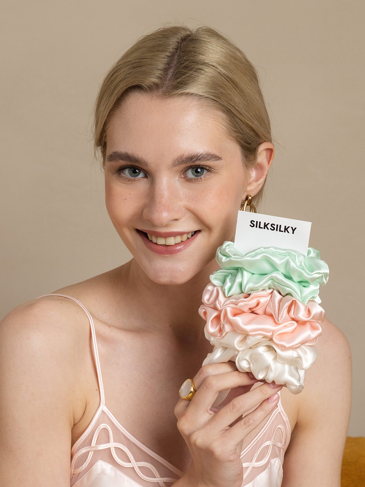 [Group2] SilkSilky-UK Pure Silk Scrunchie 002