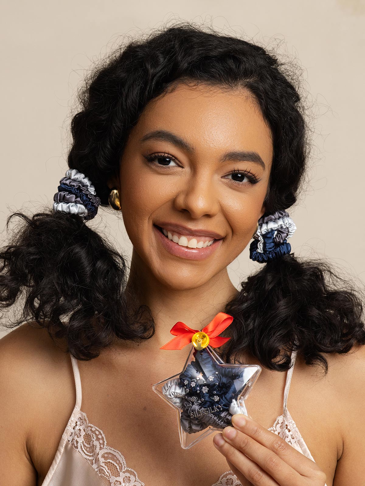 [Group4] SilkSilky-UK Pure Silk Scrunchie 001
