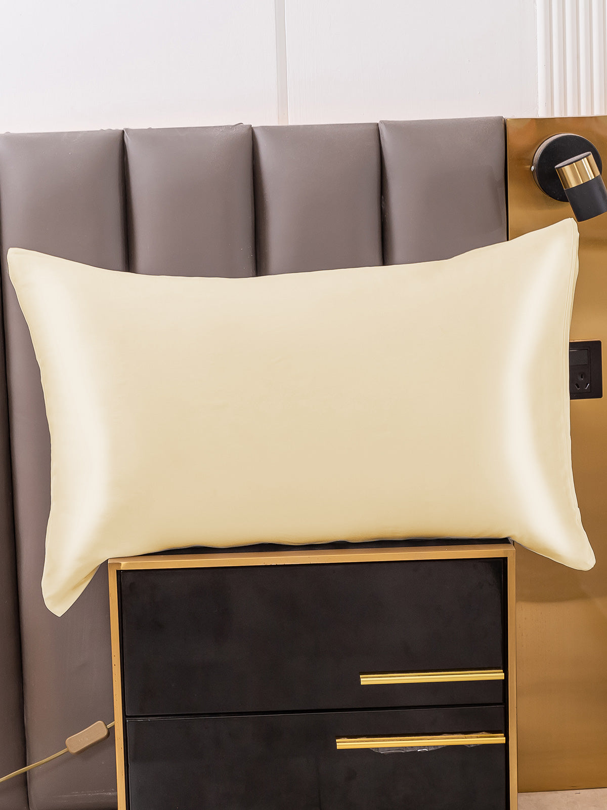 [Ivory] SilkSilky-UK 30Momme Pure Silk Pillowcase 001