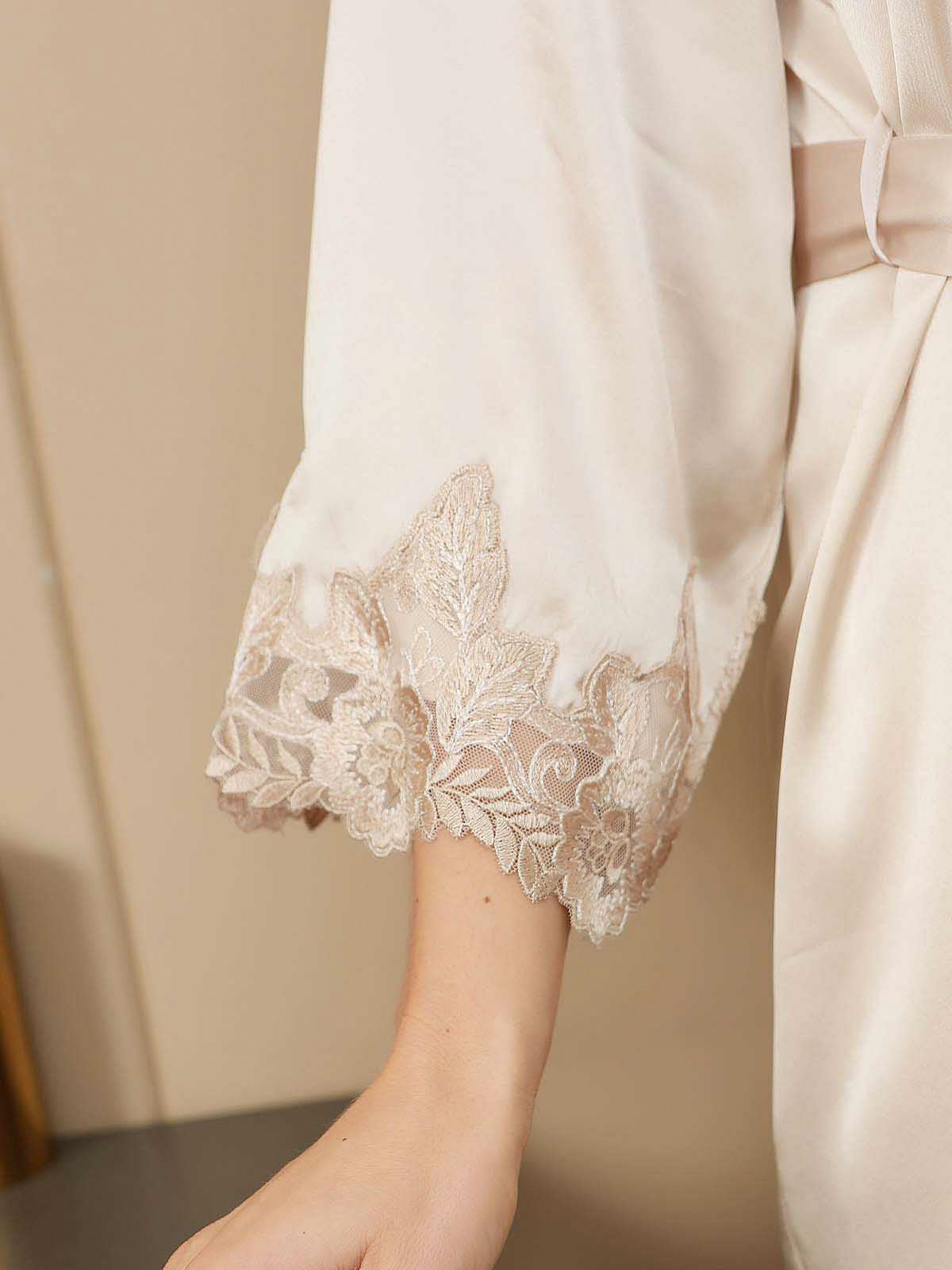 [Ivory] SilkSilky-UK Pure Silk 3/4 Sleeve V Neck Nightdress&Dressing gowns 010