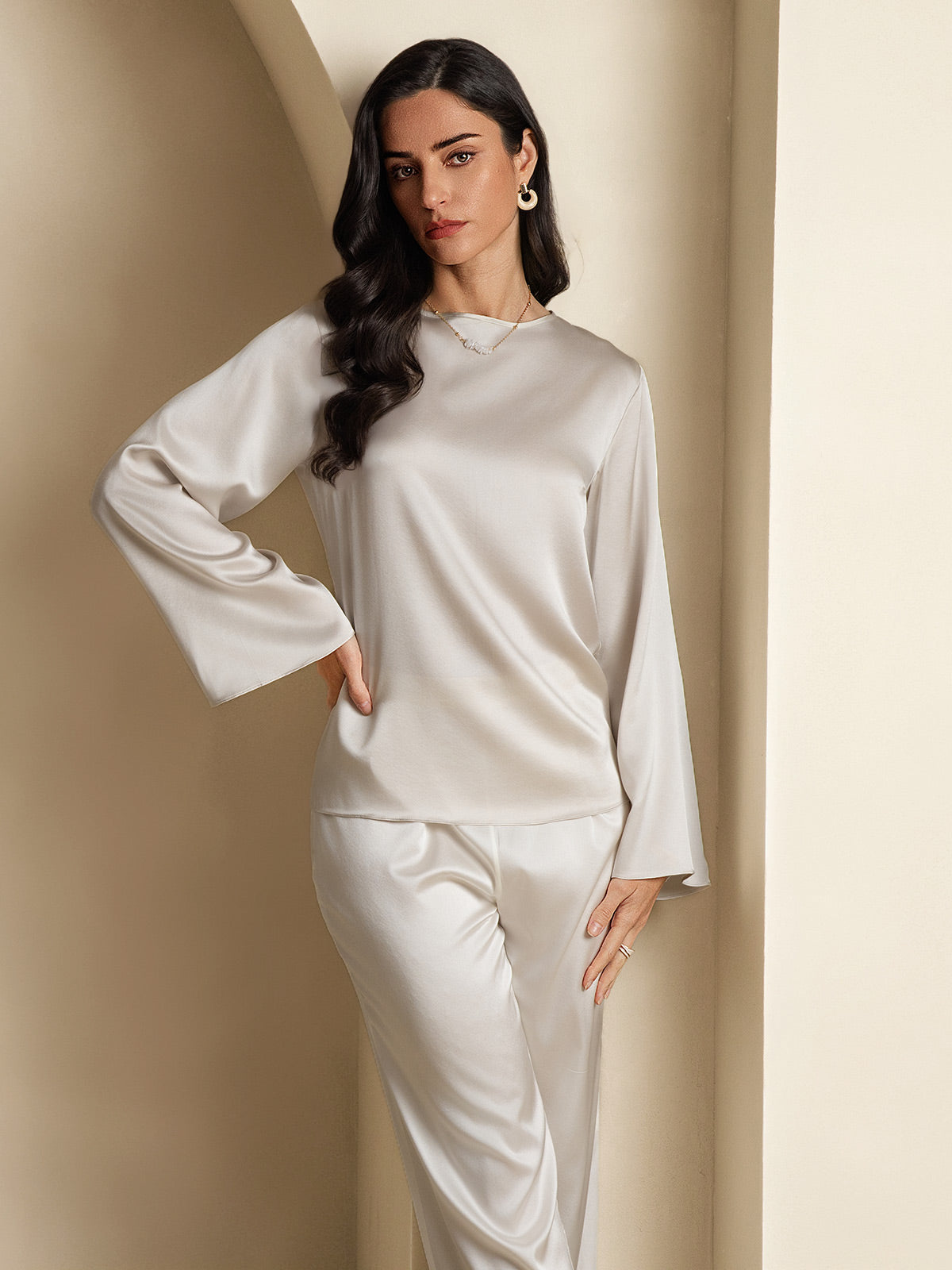 [Light Gray] SilkSilky-UK 19Momme Silk Long Sleeve Round Neck Women's T-Shirt 004