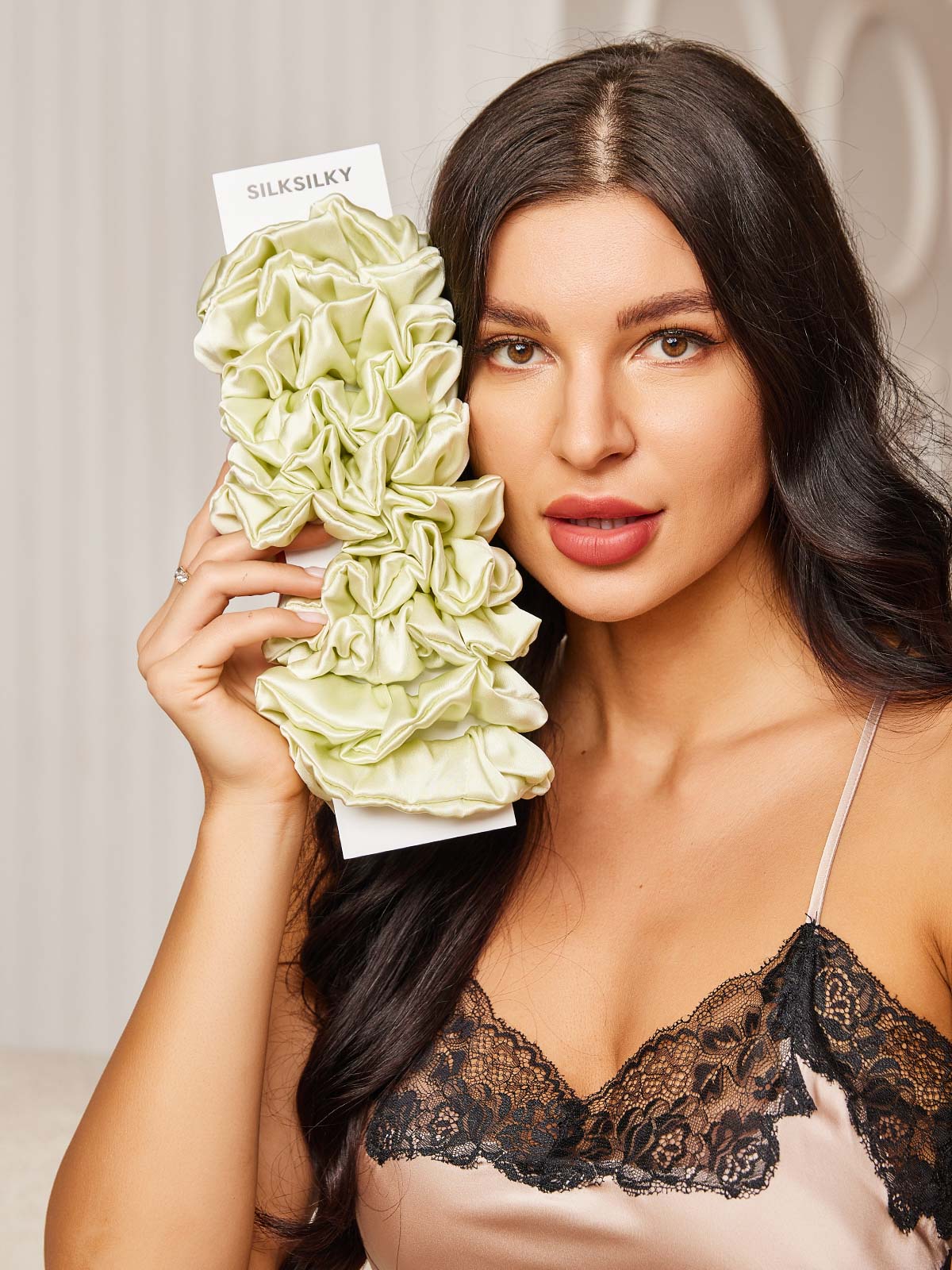 [Light Green] SilkSilky-UK 19Momme Pure Silk Scrunchie 001