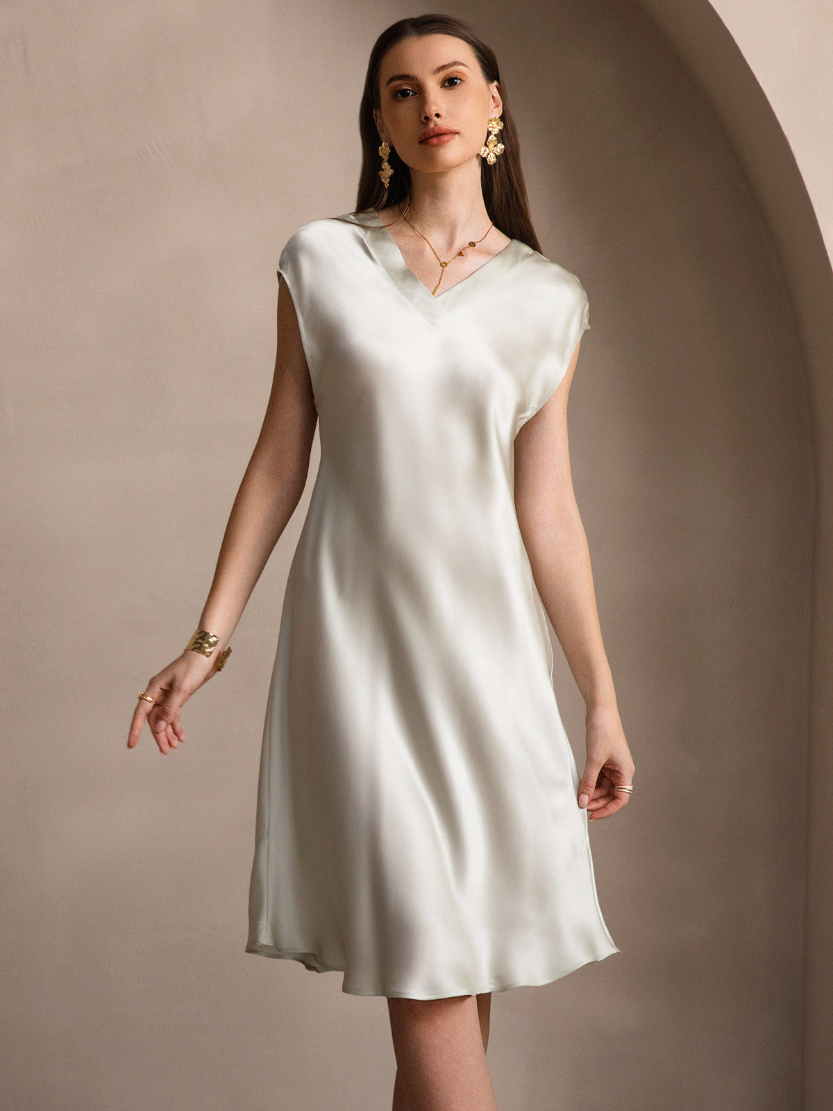[Light Green] SilkSilky-UK Pure Silk Sleeveless V Neck Nightdress 004