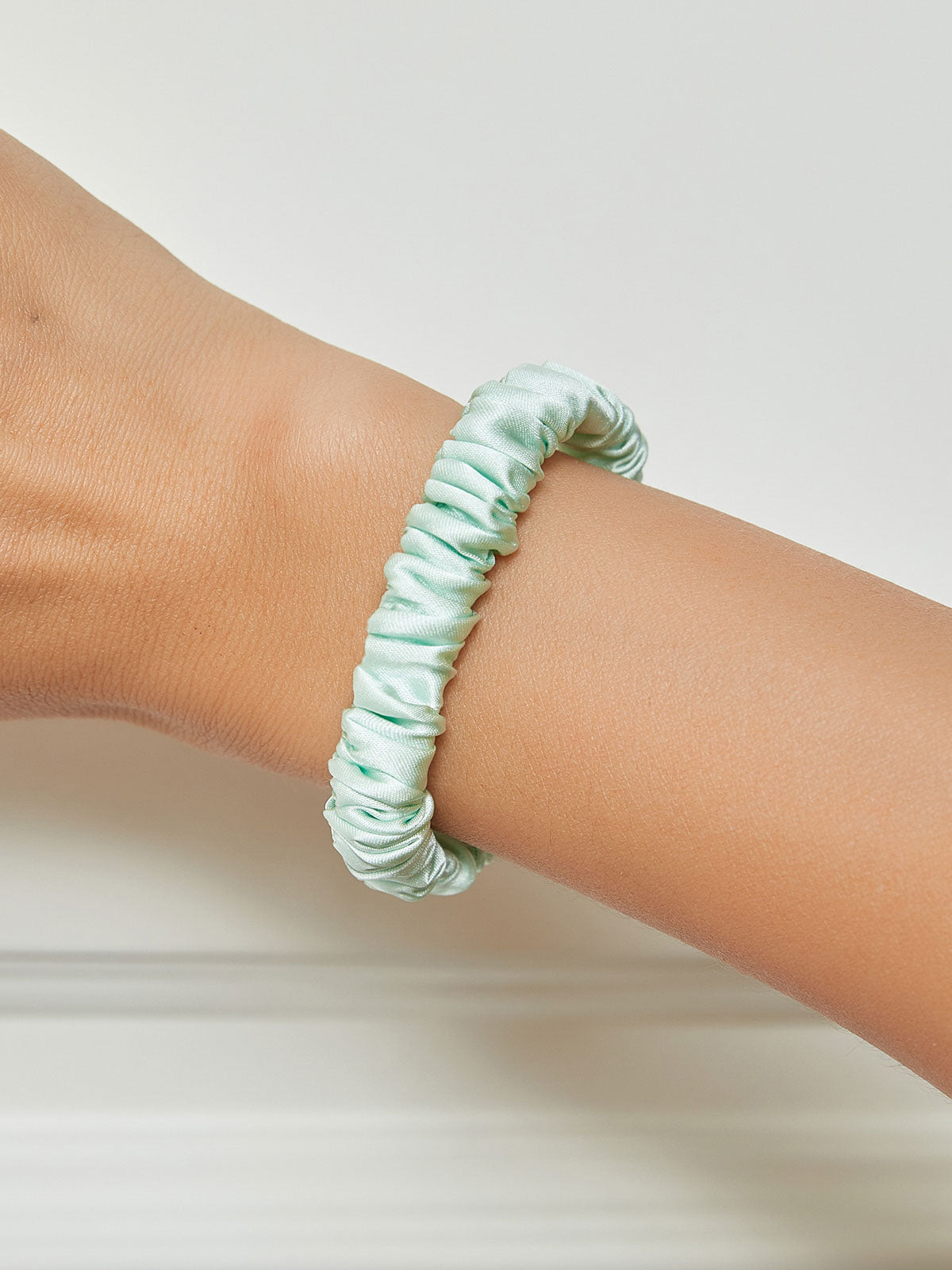 [Light Green] SilkSilky-UK Scrunchie 001