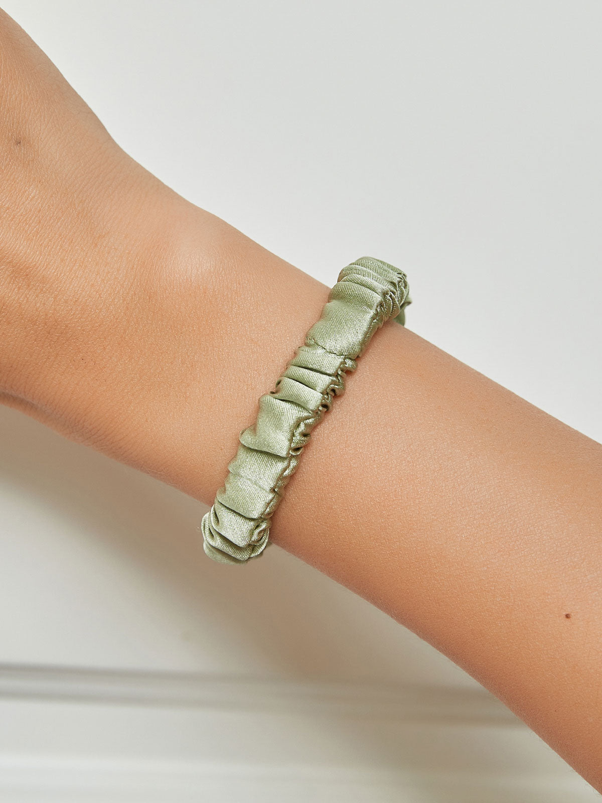 [Mint Green] SilkSilky-UK 19Momme Pure Silk Scrunchie 001