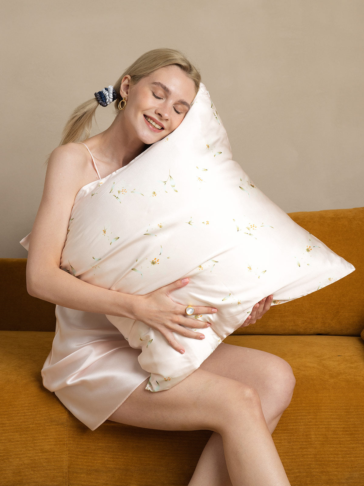 19Momme 100% Mulberry Silk Pillowcase - Snowbud Lily