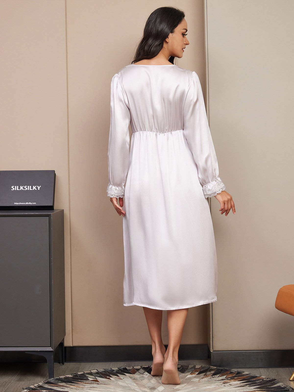 [Purple] SilkSilky-UK Pure Silk Long Sleeve V Neck Nightdress 002