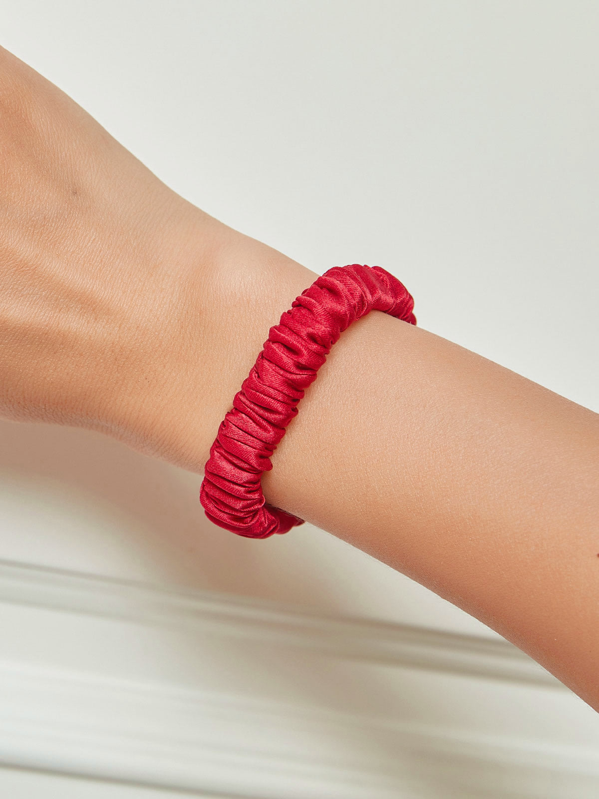 [Red] SilkSilky-UK 19Momme Pure Silk Scrunchie 001