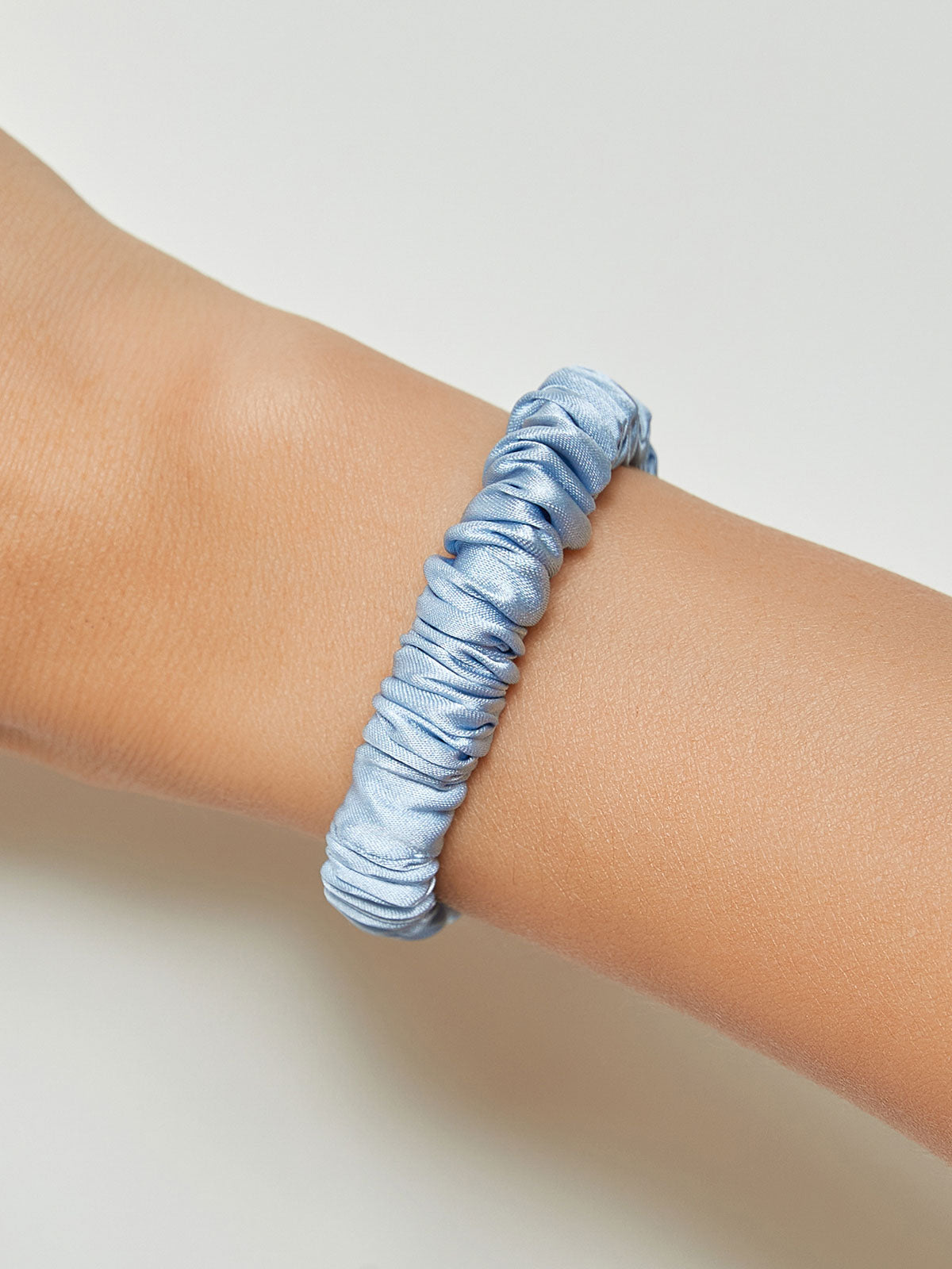 [Sky Blue] SilkSilky-UK 19Momme Pure Silk Scrunchie 001