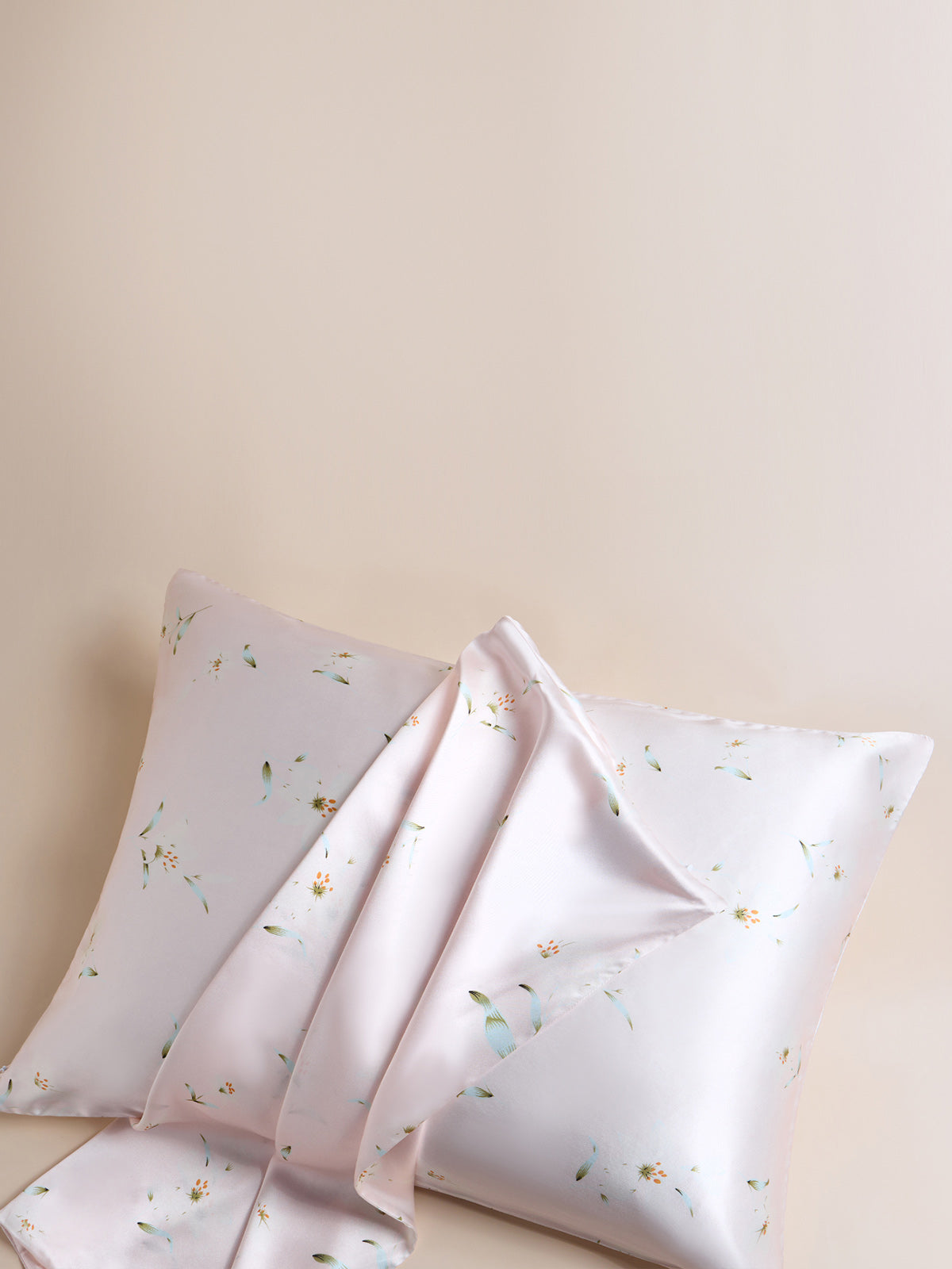 19Momme 100% Mulberry Silk Pillowcase - Snowbud Lily