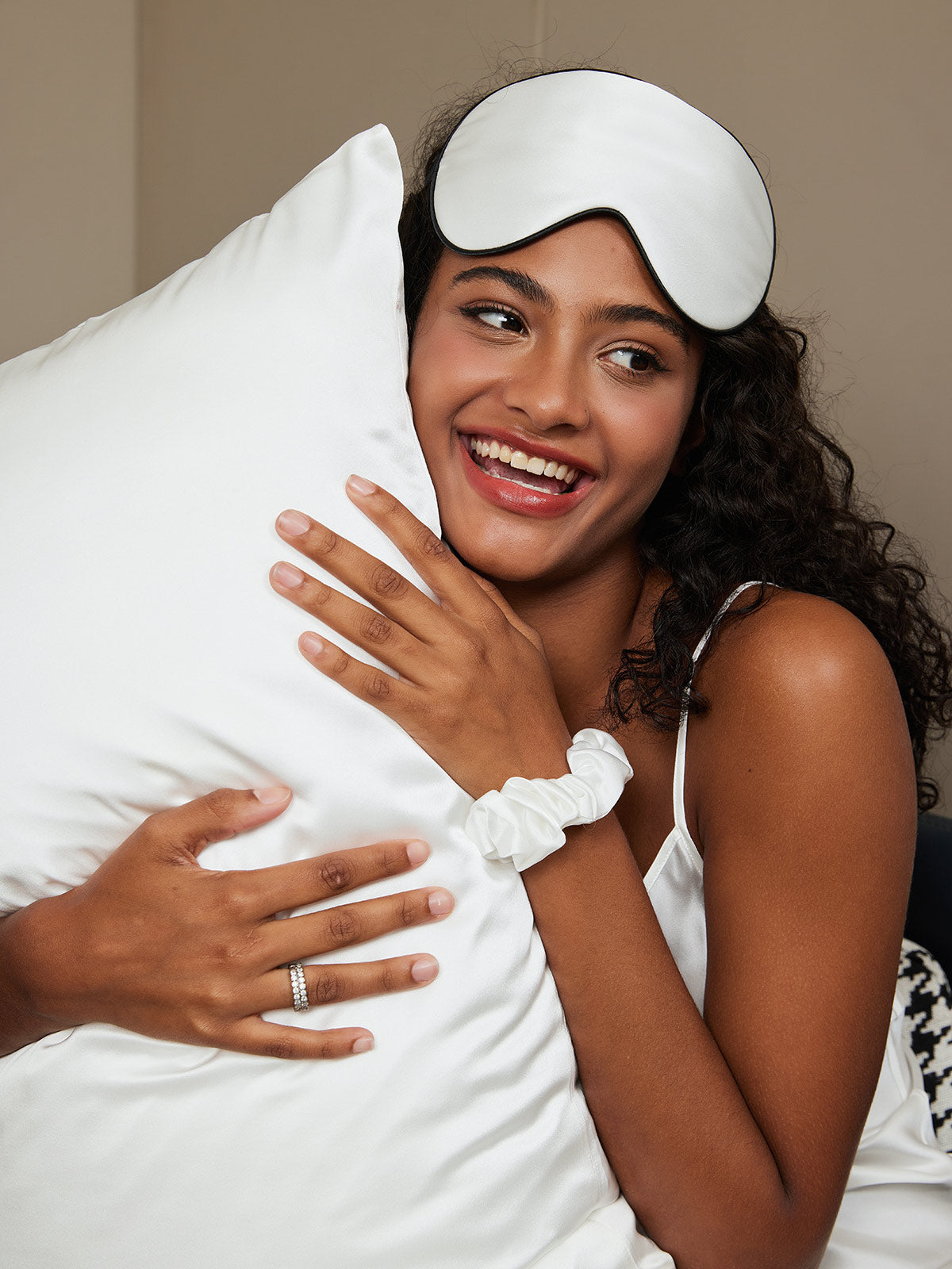 [White] SilkSilky-UK 19Momme Pure Silk Pillowcase Set 001