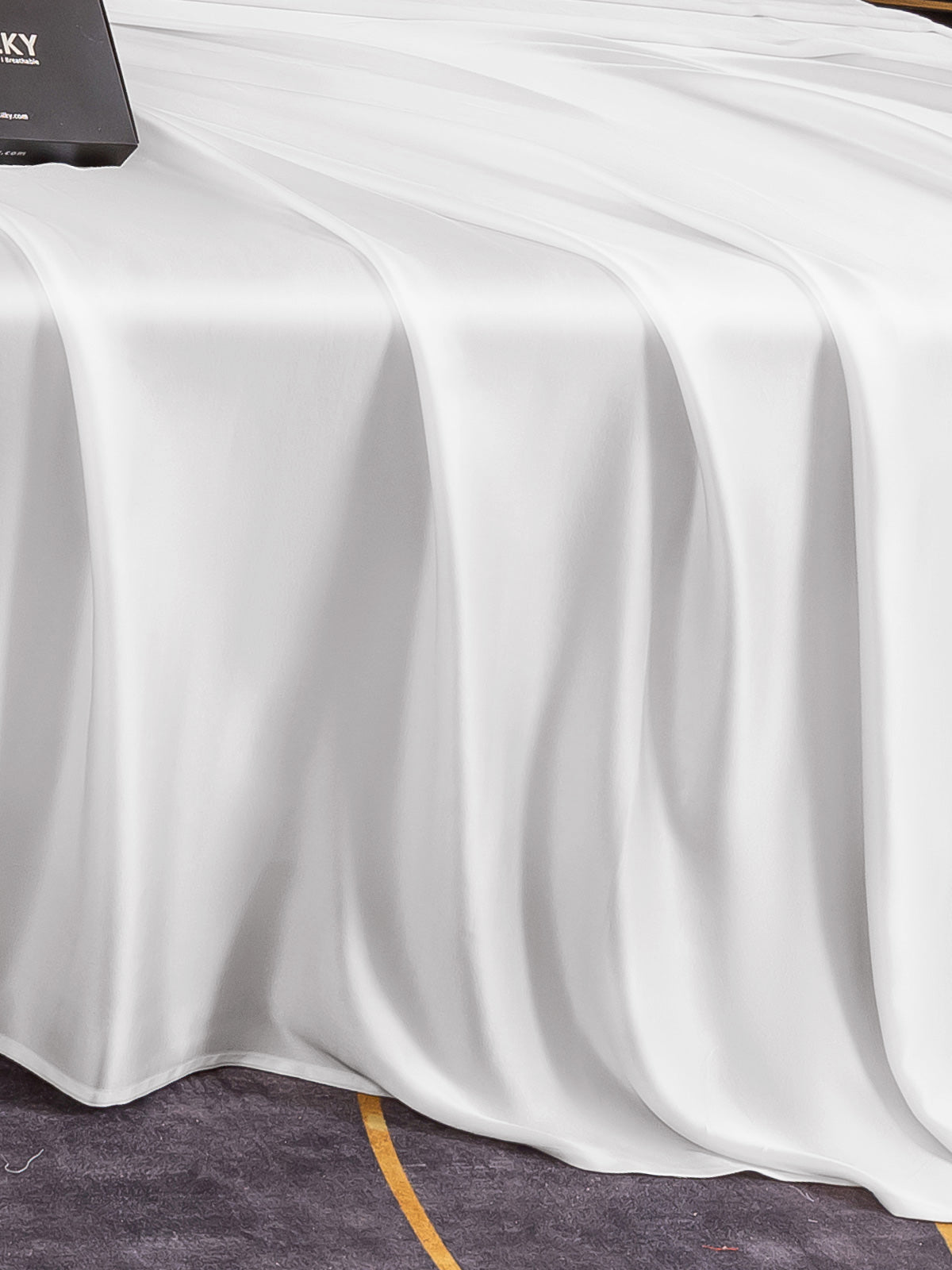 [White] SilkSilky-UK 19Momme Pure Silk Sheet 003
