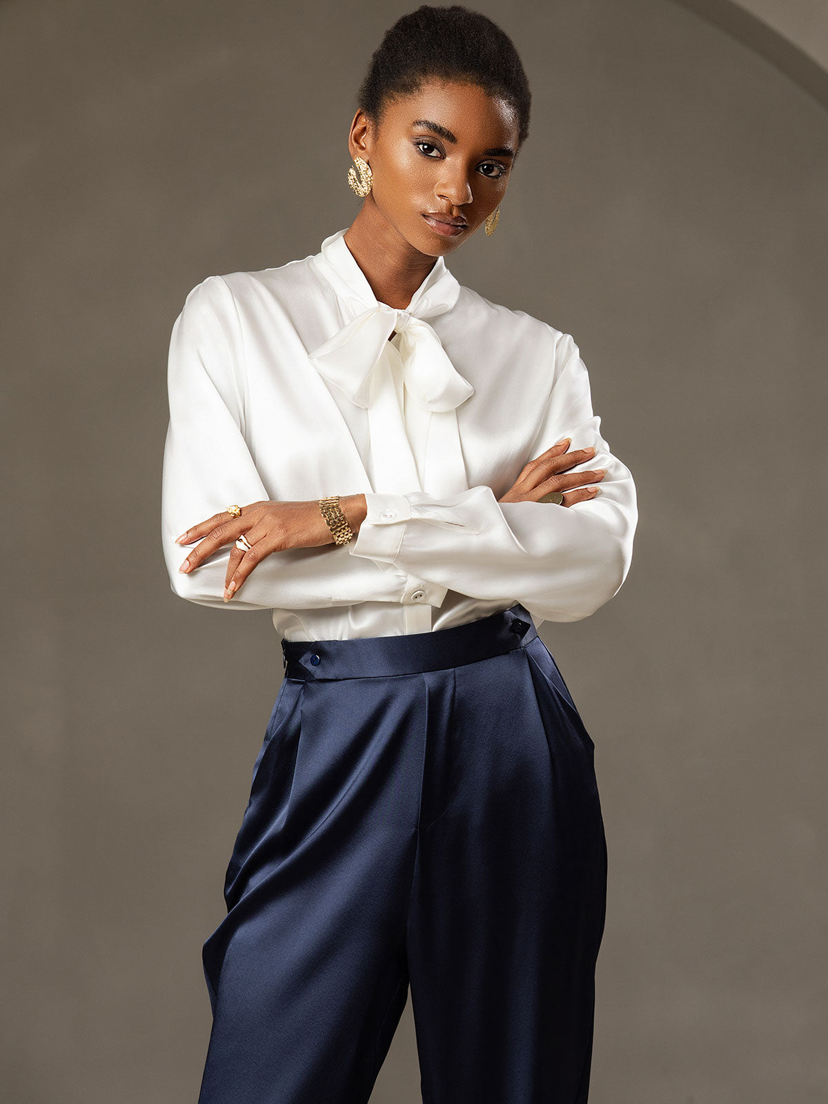 [White] SilkSilky-UK 19Momme Silk Long Sleeve Tie Neck Women's Shirt 003