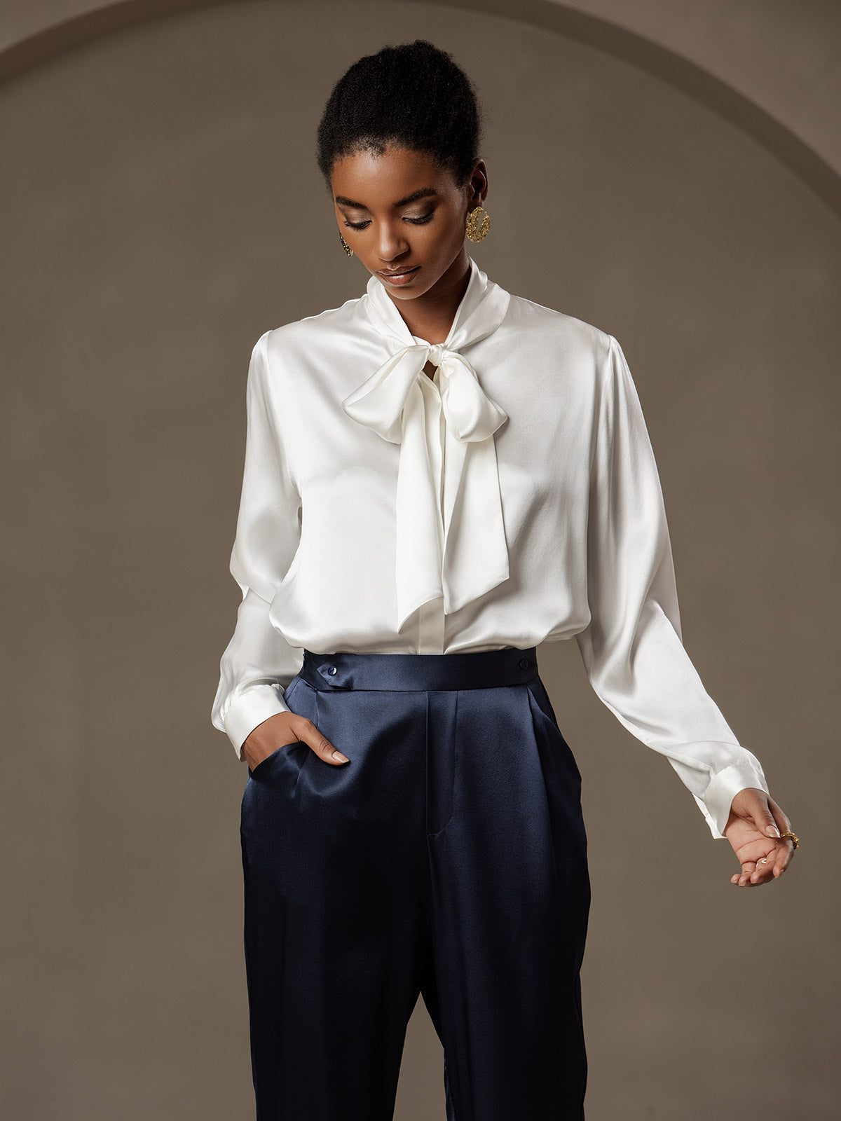 [White] SilkSilky-UK 19Momme Silk Long Sleeve Tie Neck Women's Shirt 005