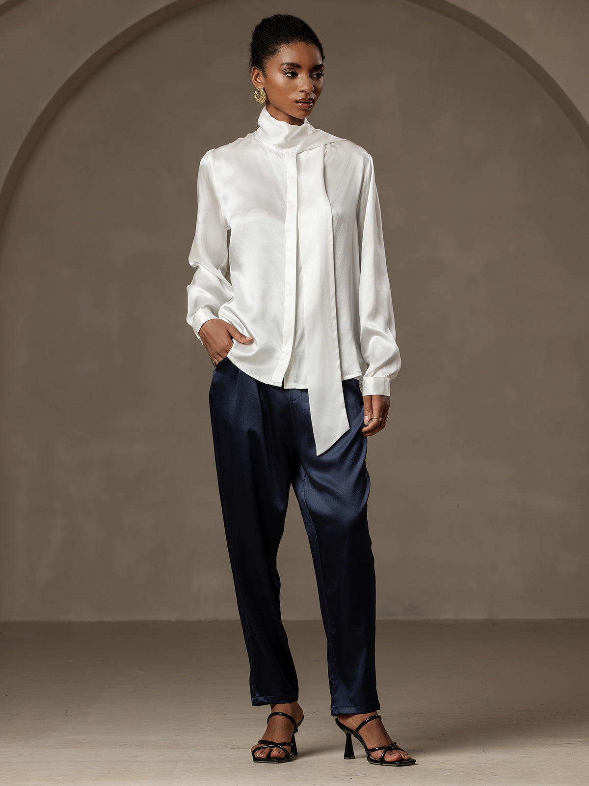 [White] SilkSilky-UK 19Momme Silk Long Sleeve Tie Neck Women's Shirt 006