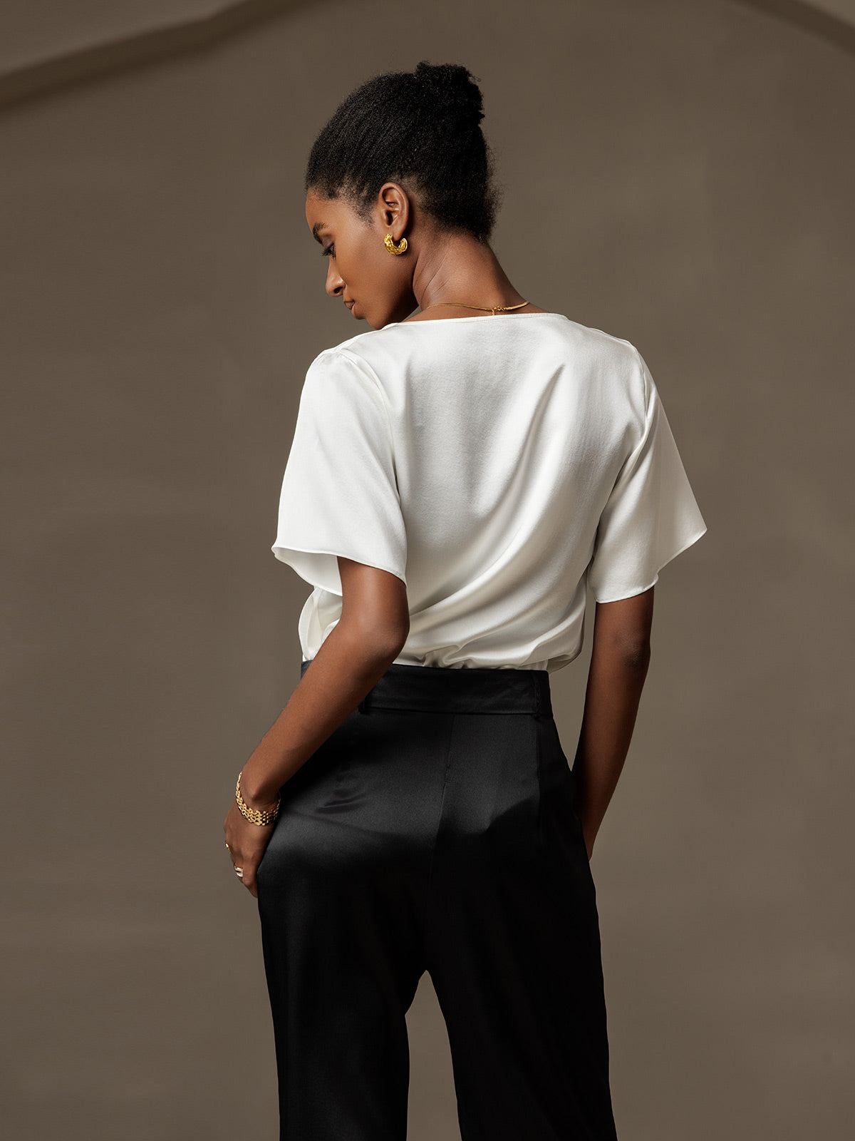 [White] SilkSilky-UK 19Momme Silk Short Sleeve Cowl Neck Women's T-Shirt 002