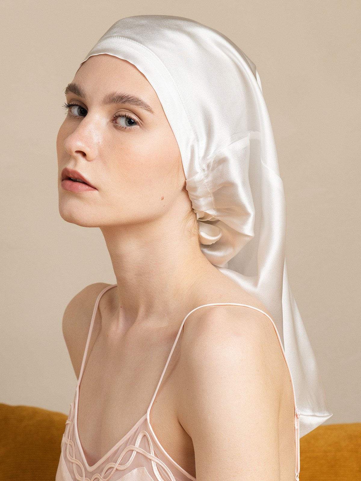 [White] SilkSilky-UK 19Momme Silk Sleep Cap 003