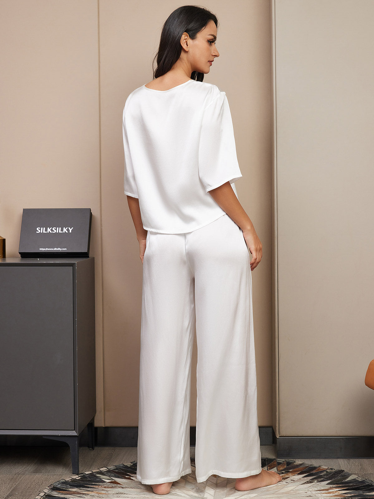 [White] SilkSilky-UK Pure Silk Round Neck Women's Pyjamas 002