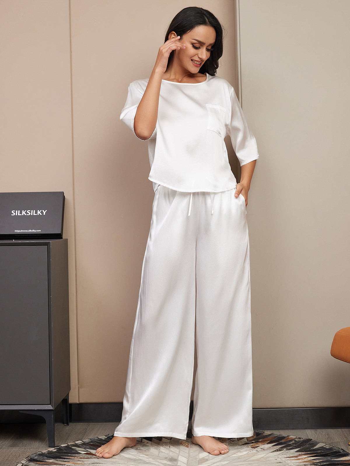 [White] SilkSilky-UK Pure Silk Round Neck Women's Pyjamas 004