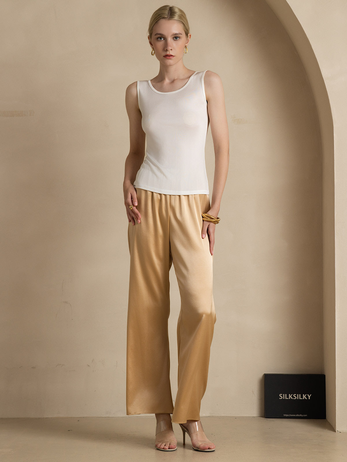 [White] SilkSilky-UK Silk Knitted Sleeveless Round Neck Women's T-Shirt 006