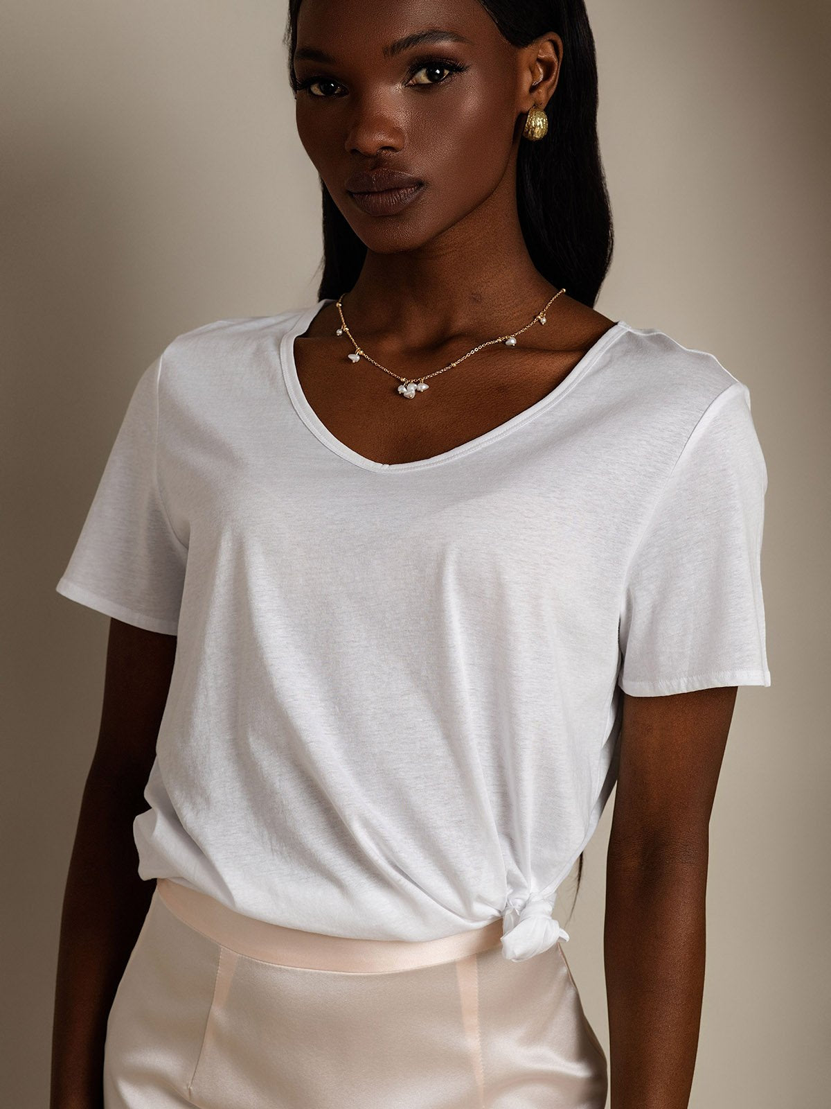 [White] SilkSilky-UK Silk Short Sleeve V Neck Women's T-Shirt 003