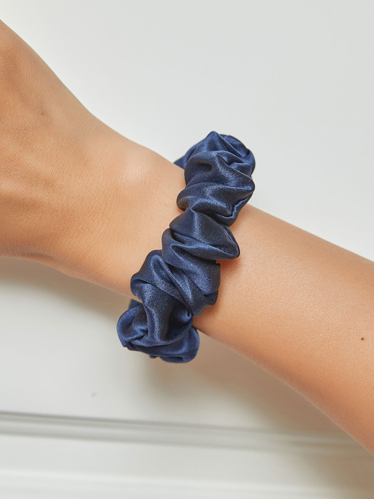 [Dark Blue] SilkSilky-UK 19Momme Pure Silk Scrunchie 001
