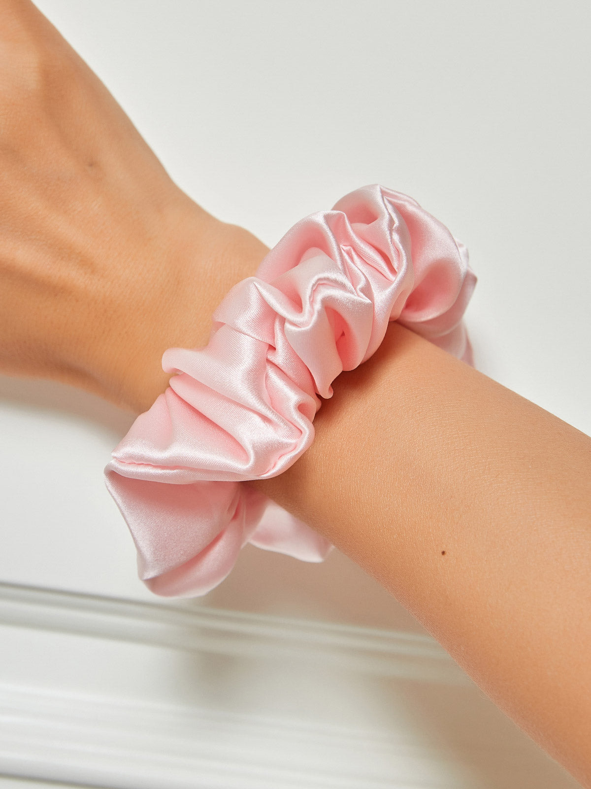 SilkSilky-UK 19Momme Pure Silk Scrunchie LightPink 001