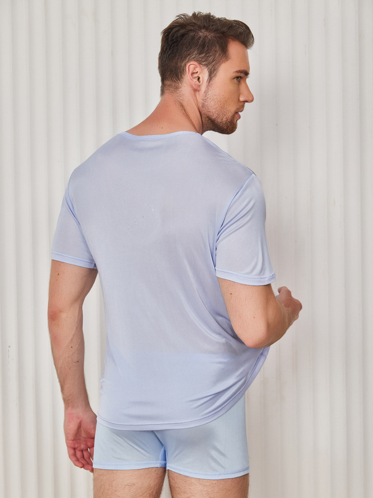 SilkSilky-UK Silk Knitted Short Sleeve Round Neck Men's T-Shirt LightBlue 002