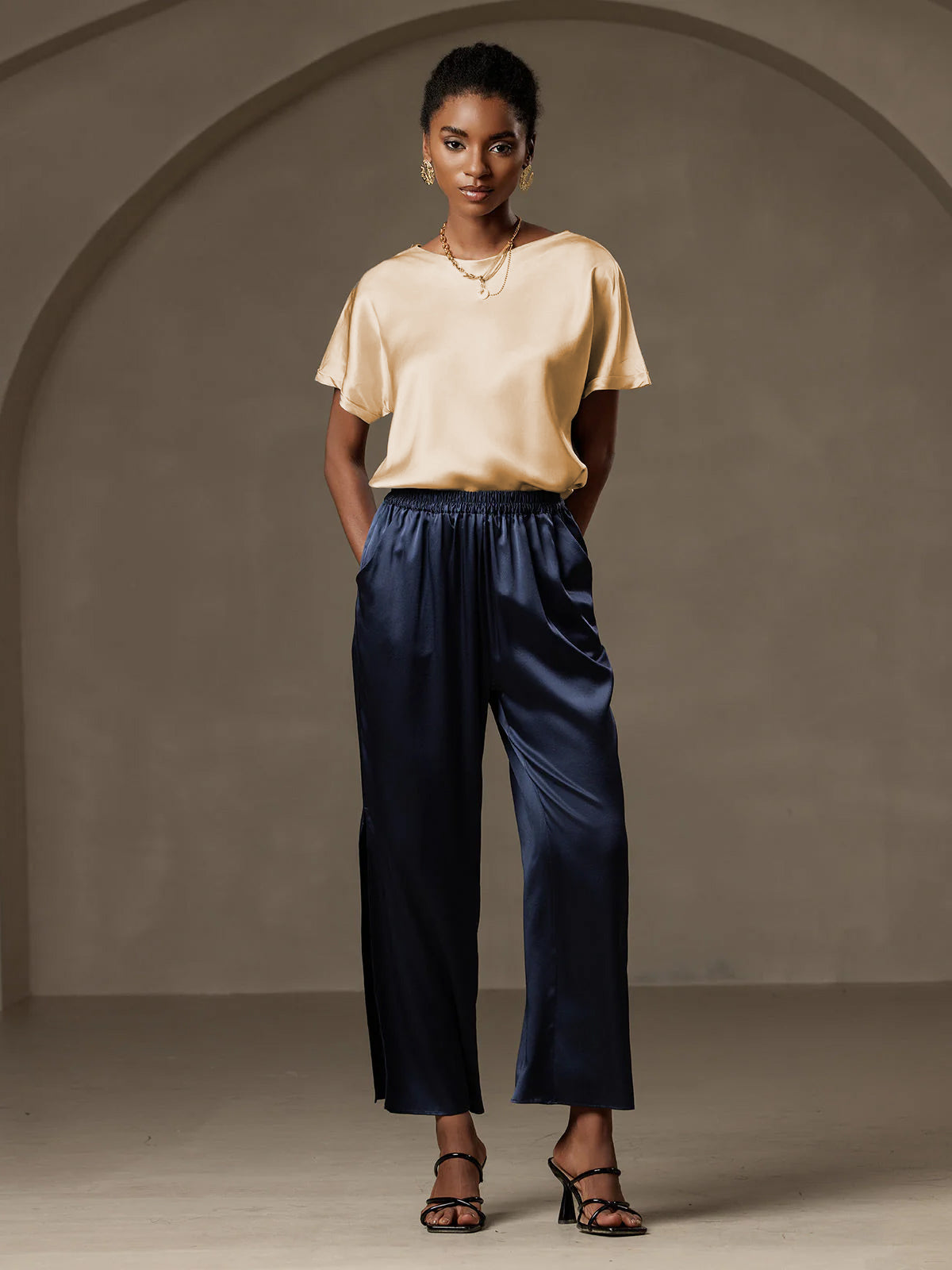 [Champagne] SilkSilky-UK 19Momme Silk Short Sleeve Round Neck Women's T-Shirt 012