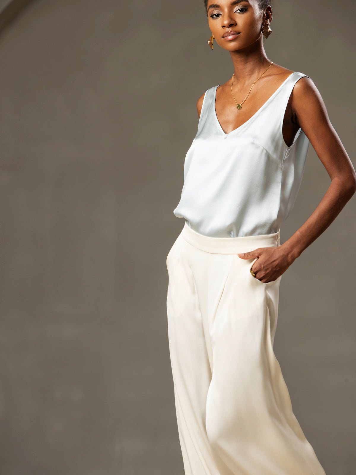 SilkSilky UK Pure Silk Sleeveless V Neck Camisole LightBlue 007