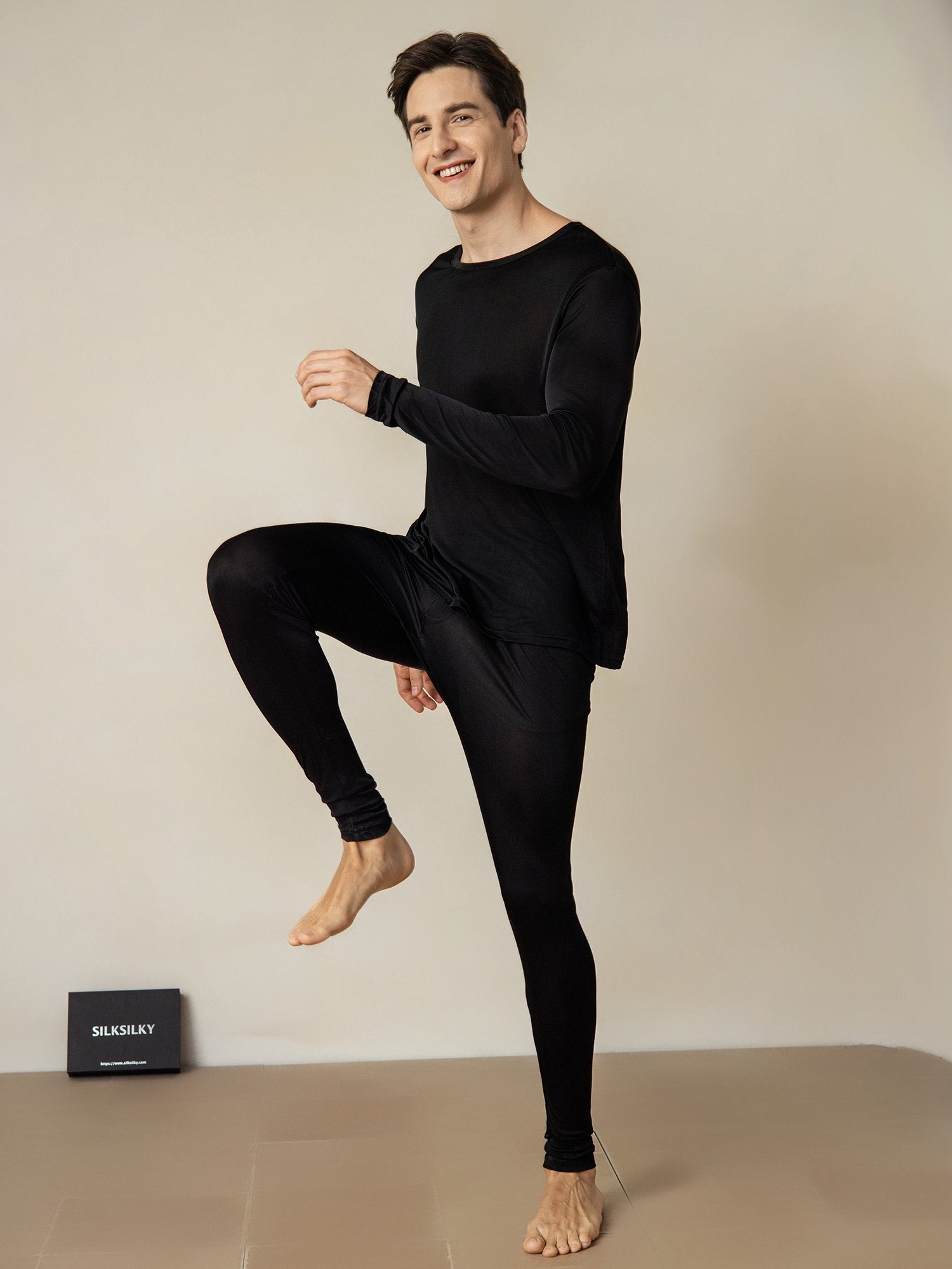 [Black] SilkSilky-UK Silk Knitted Round Neck Men's Pyjamas 002