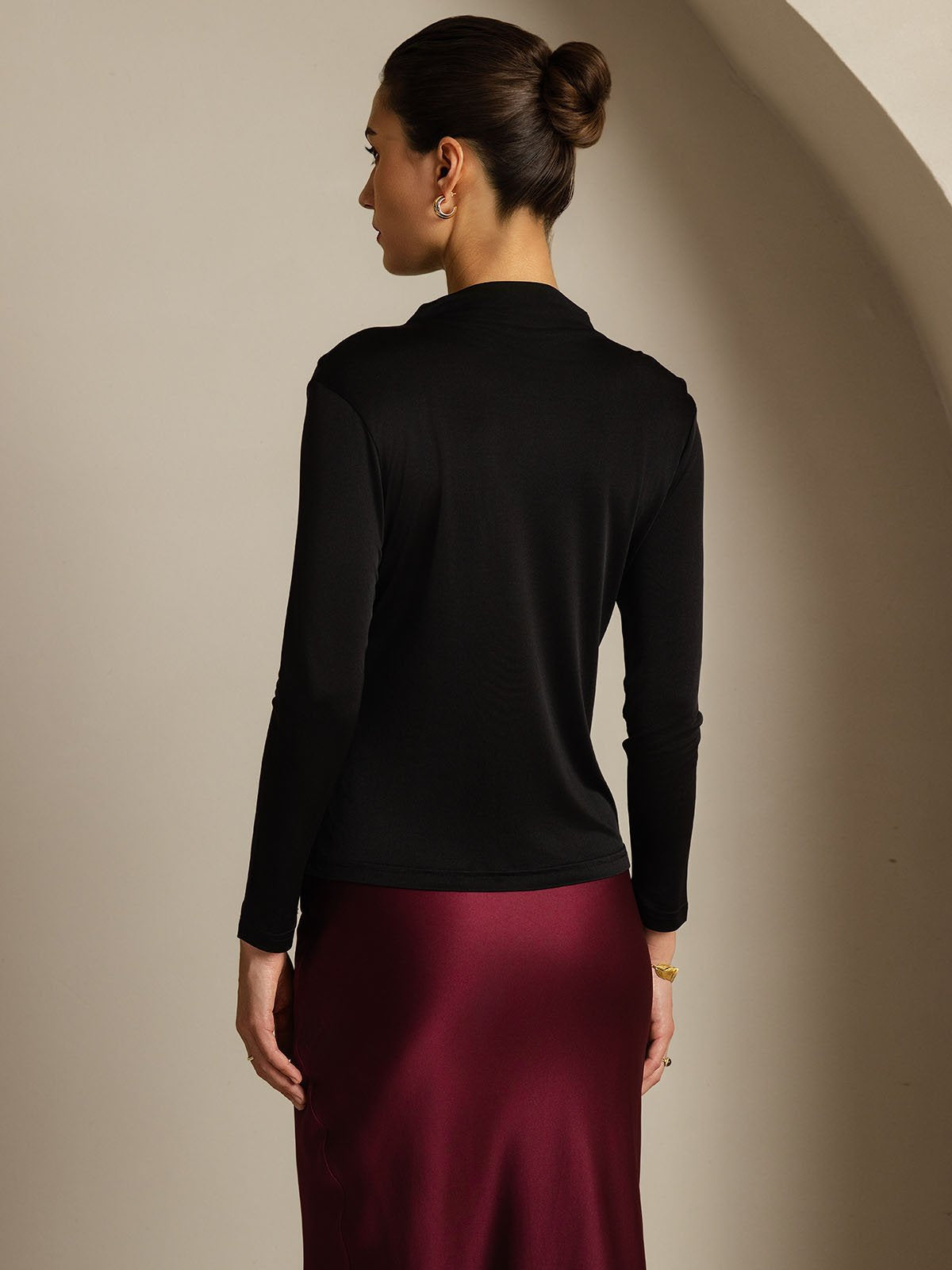 [Black] SilkSilky-UK Pure Silk Mock Women's T-Shirt 002
