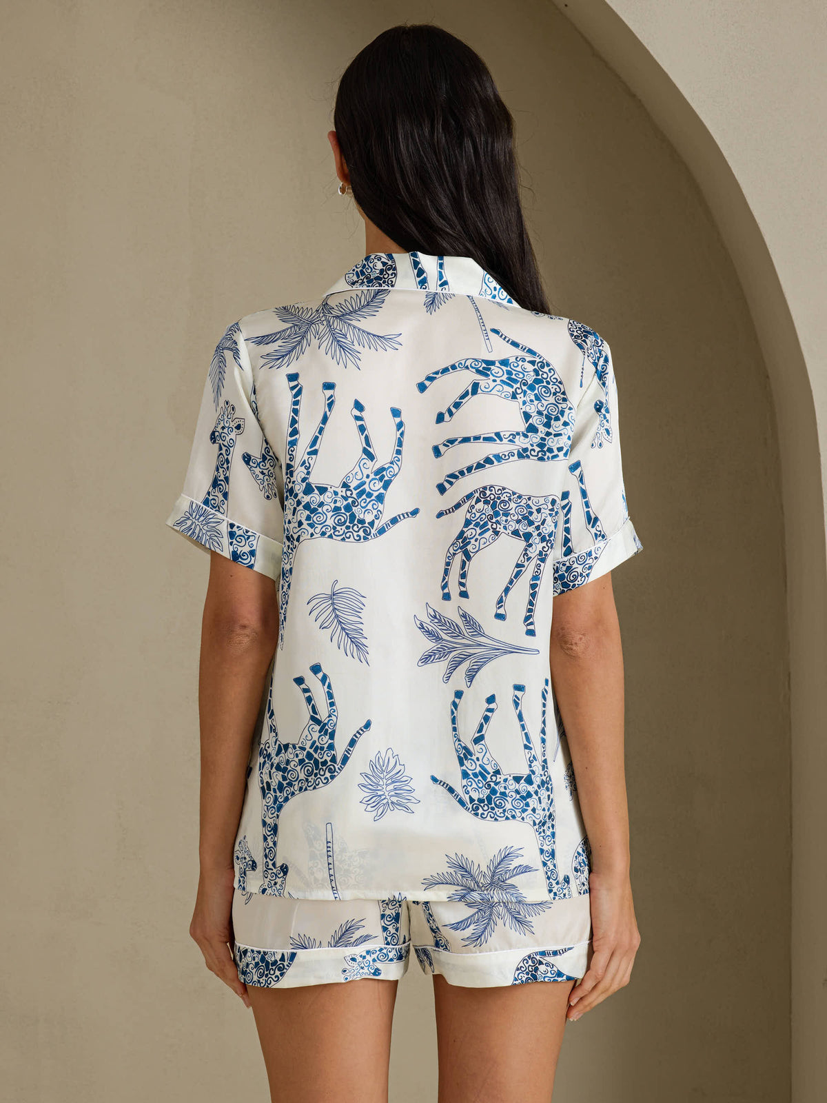 [White Giraffe] SilkSilky-UK Short Sleeve Notch Collar Women's Pyjamas 002