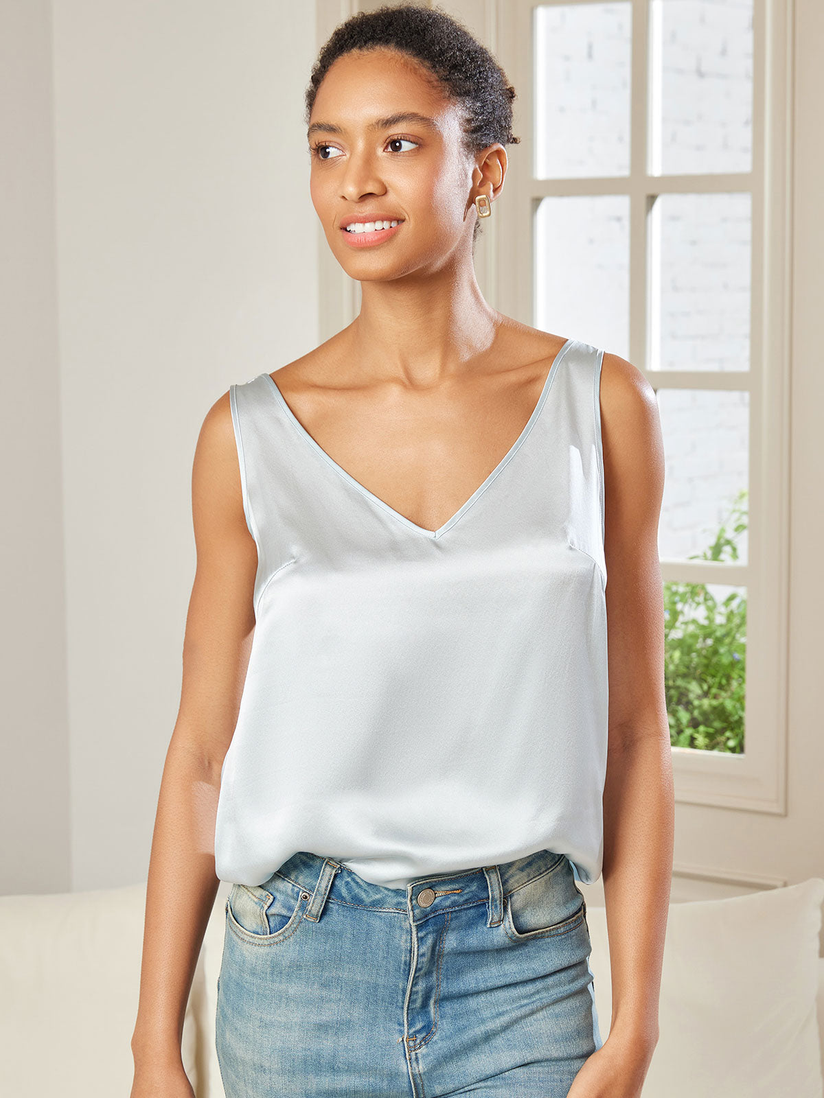 SilkSilky UK Pure Silk Sleeveless V Neck Camisole LightBlue 001