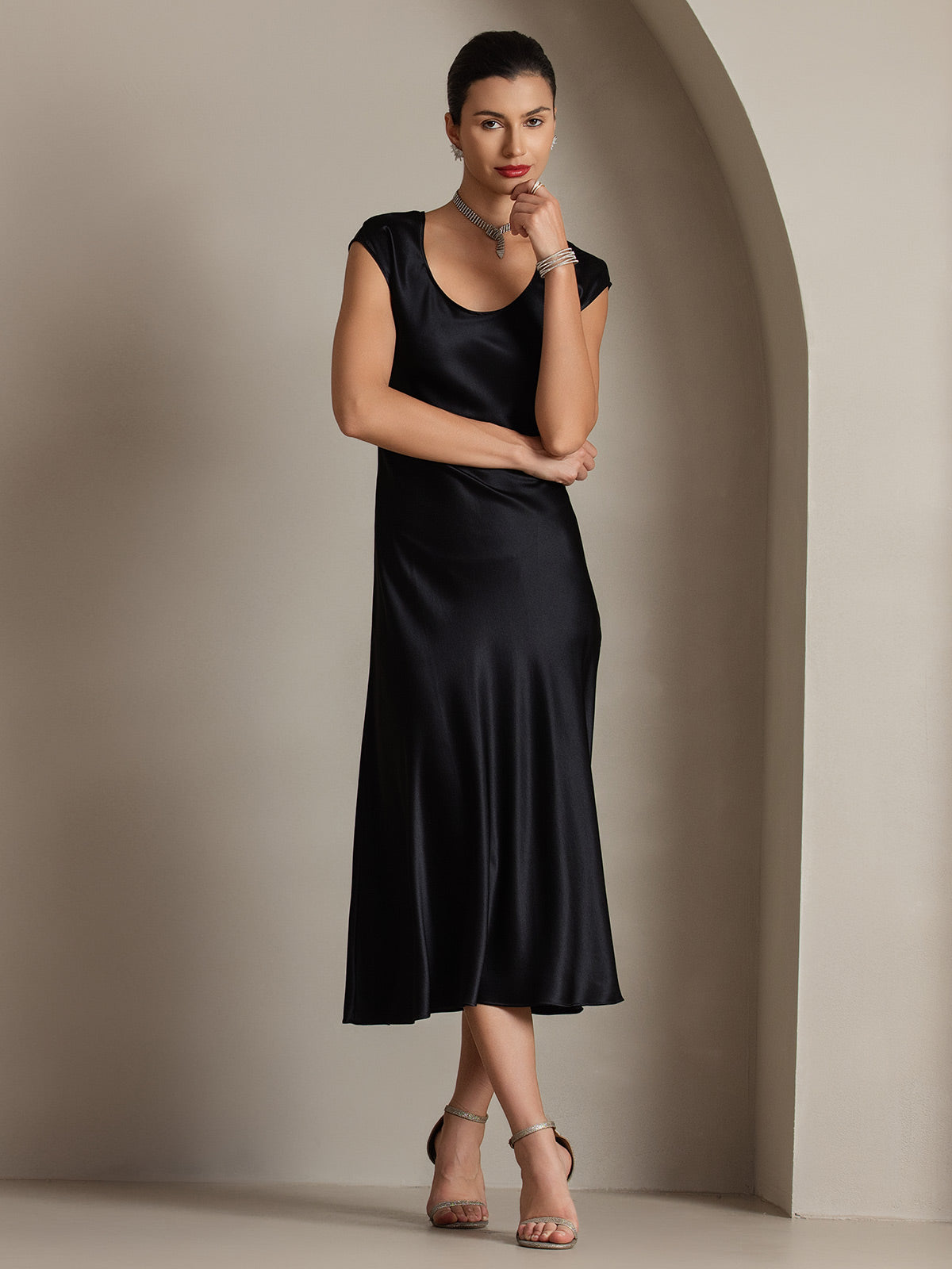 [Black] SilkSilky-UK 19Momme Silk Round Neck Dress 007
