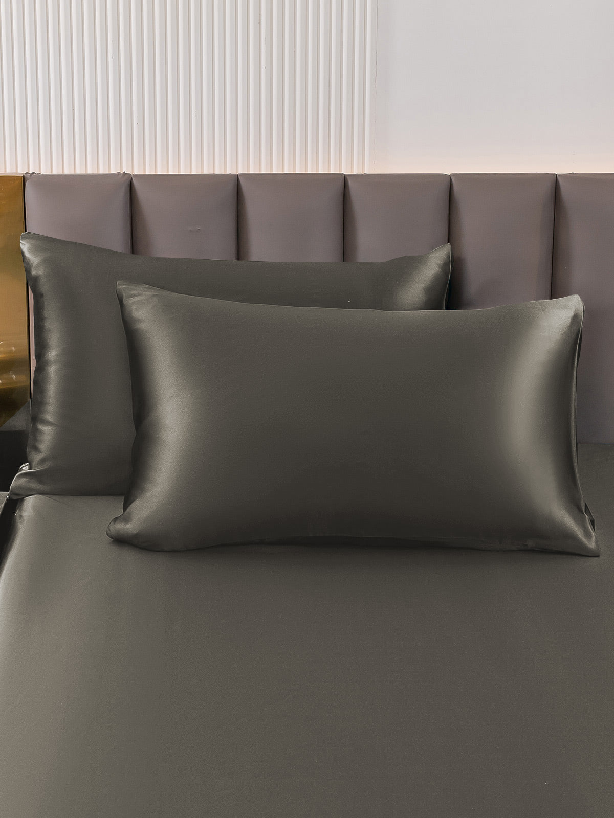 SilkSilky UK 22Momme Pure Silk Pillowcase DarkGray 001