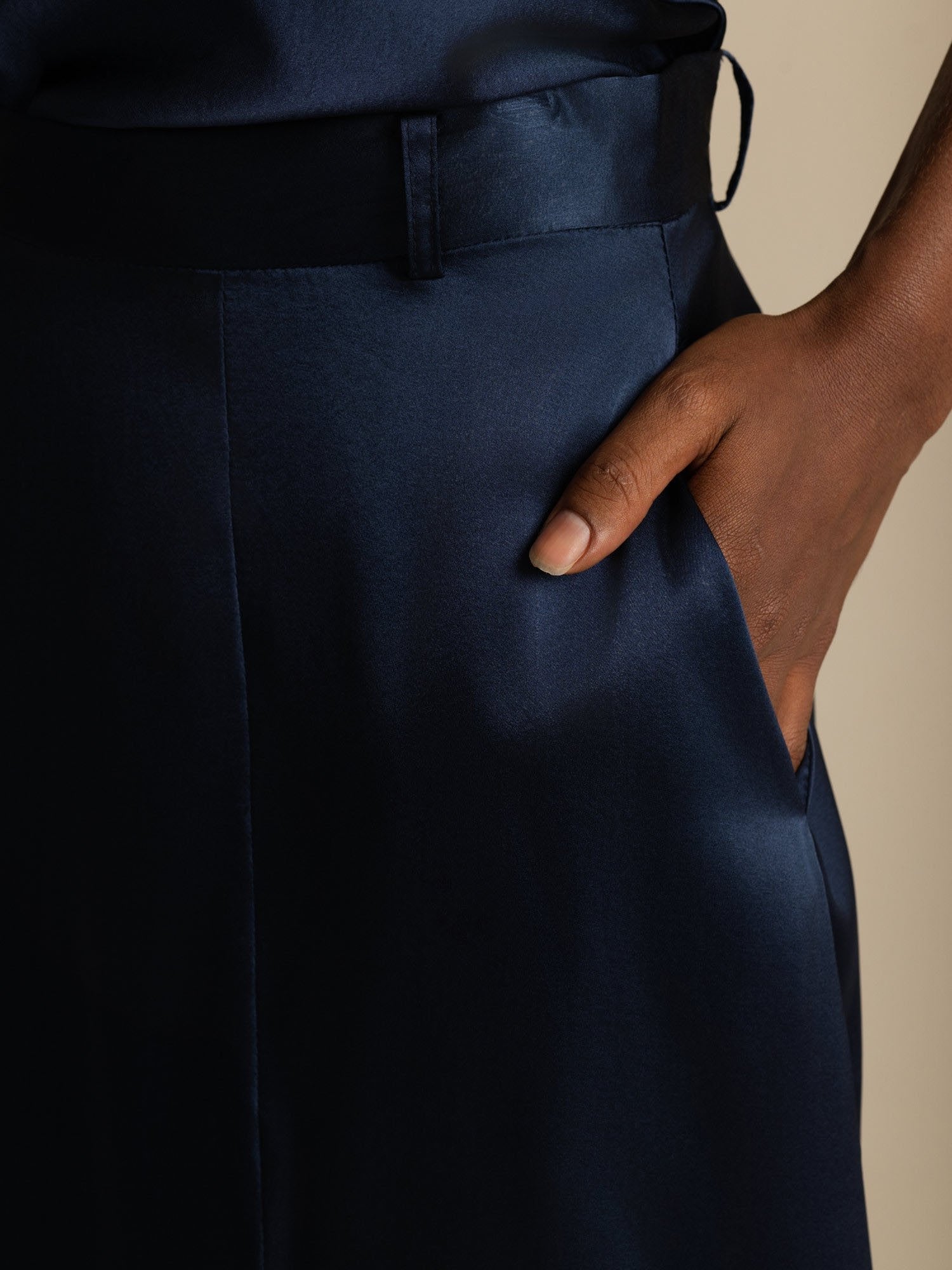 [Dark Blue] SilkSilky-UK 19Momme Stretch Silk Charmeuse Skirt 007