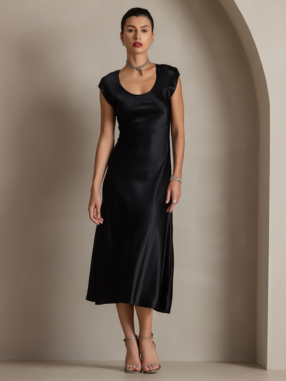 [Black] SilkSilky-UK 19Momme Silk Round Neck Dress 003