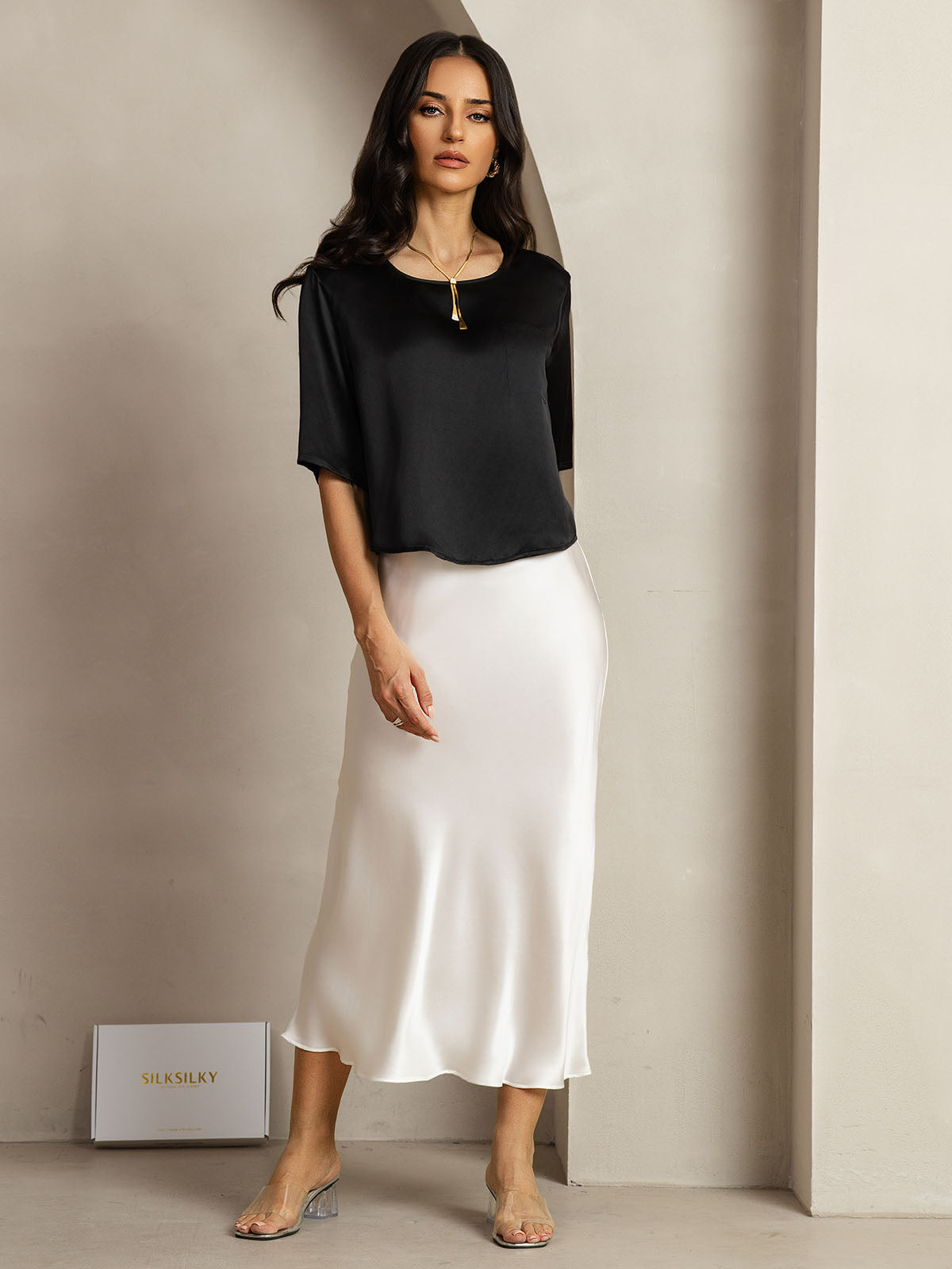 [Black] SilkSilky-UK Pure Silk Boat Neck Women's T-Shirt 005