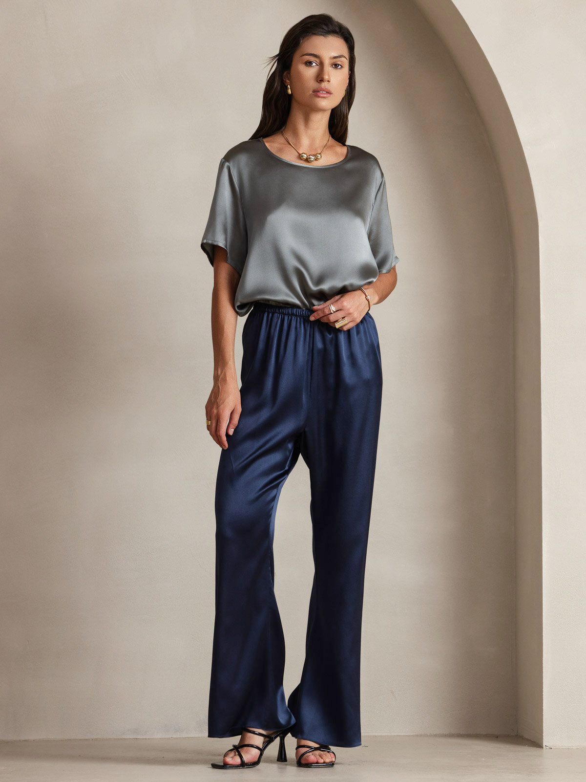 SilkSilky-UK Pure Silk Short Sleeve Round Neck Women's T-Shirt DarkGray 006