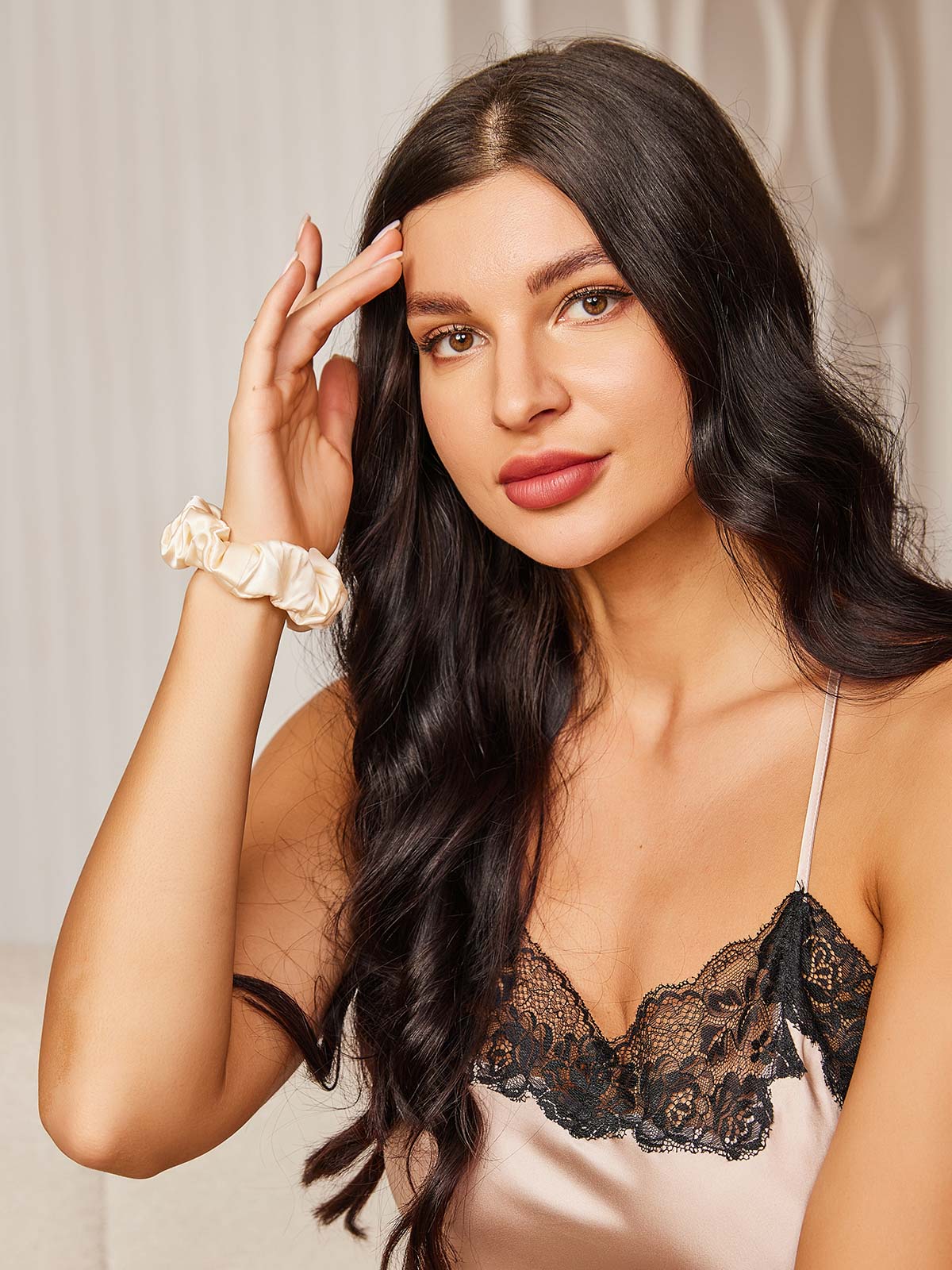 [Light Beige] SilkSilky-UK 19Momme Pure Silk Scrunchie 002