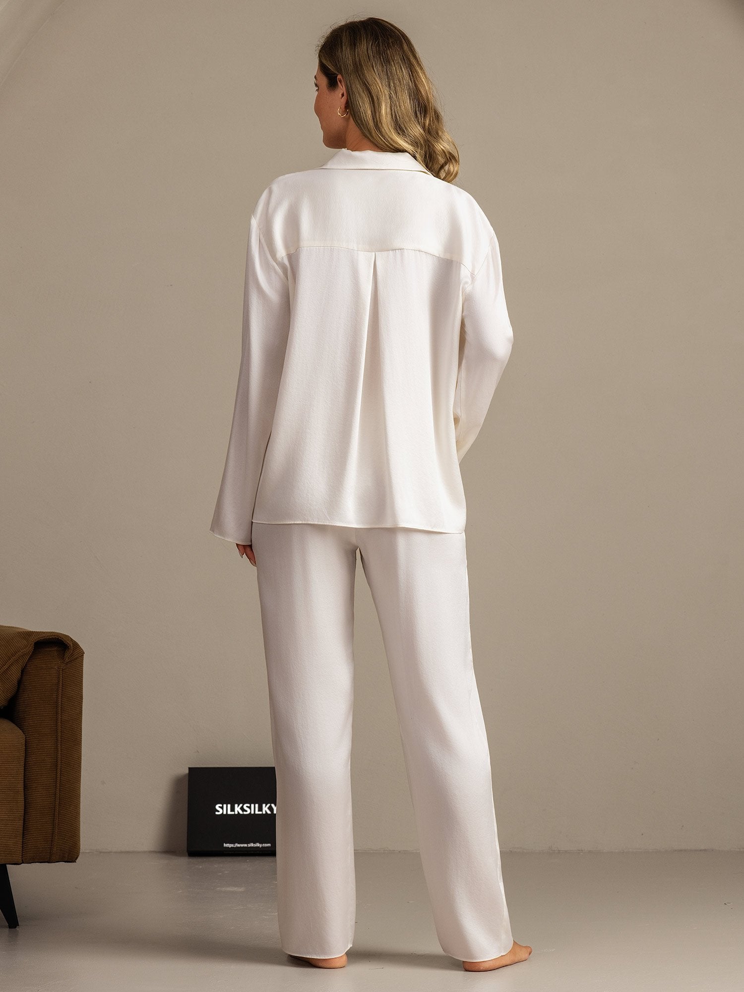 [White] SilkSilky-UK 19Momme Machine-Washable Silk Long Sleeve Notch Collar Women's Pyjamas 002
