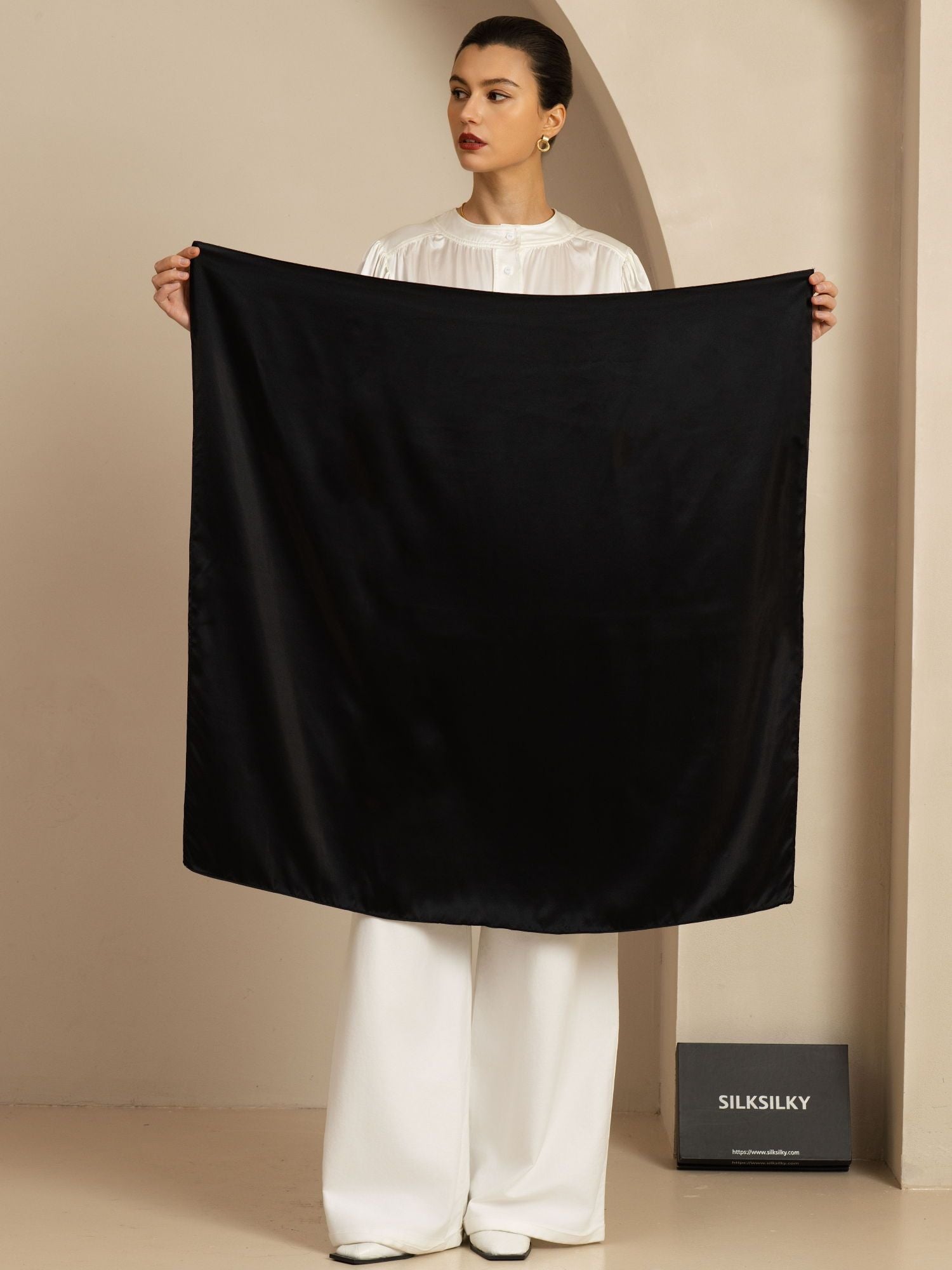 [Black] SilkSilky-UK Scarf 002