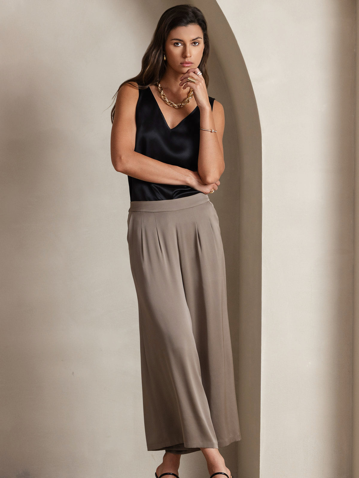 [Black] SilkSilky-UK 19Momme Silk V Neck Camisole 005