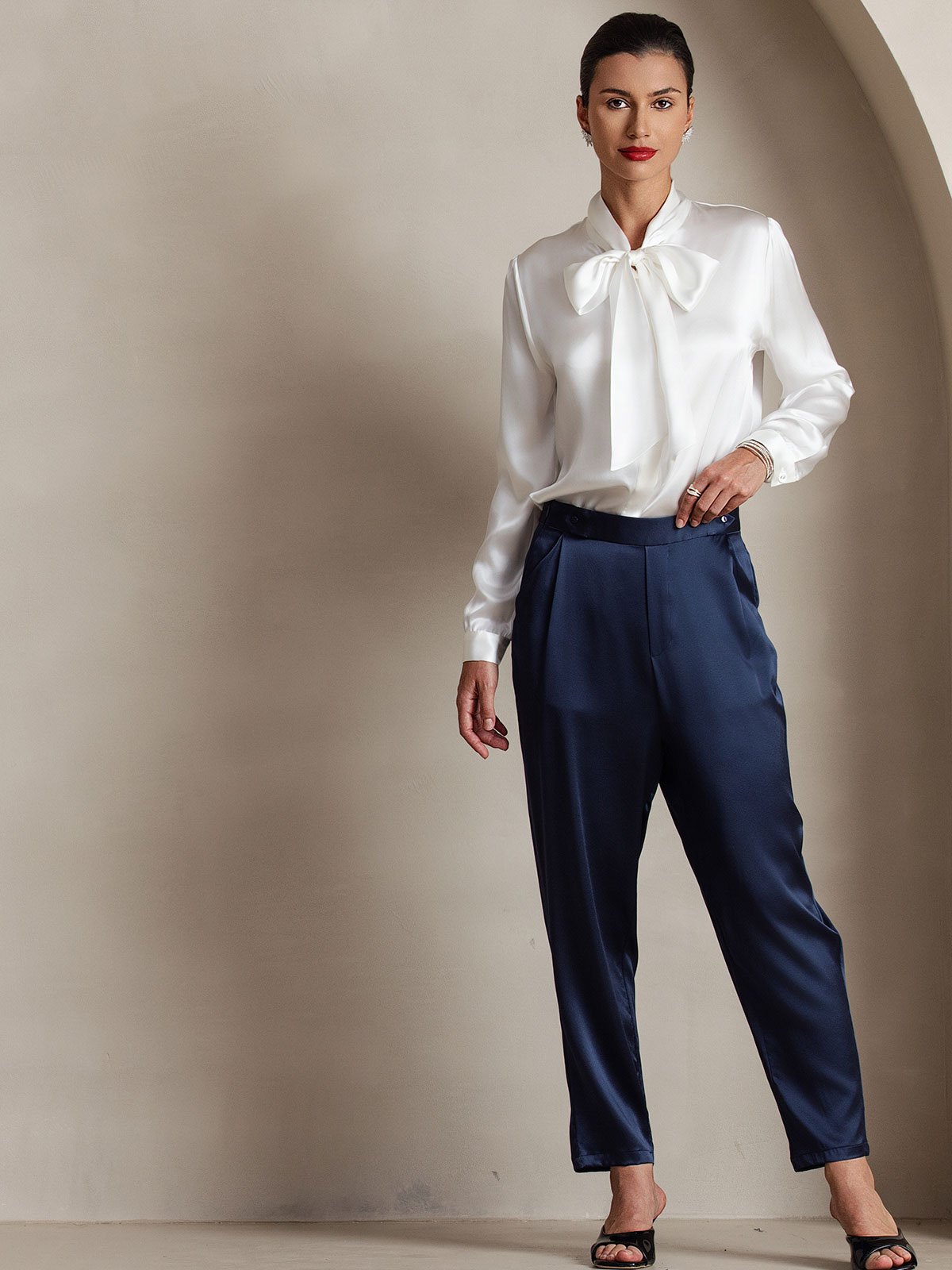 [White] SilkSilky-UK 19Momme Silk Long Sleeve Tie Neck Women's Shirt 008