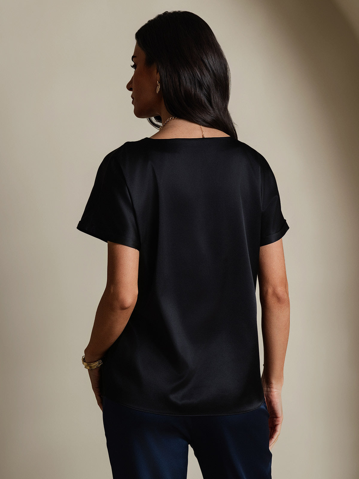 SilkSilky-UK 19Momme Silk Short Sleeve Round Neck Women's T-Shirt Black 002